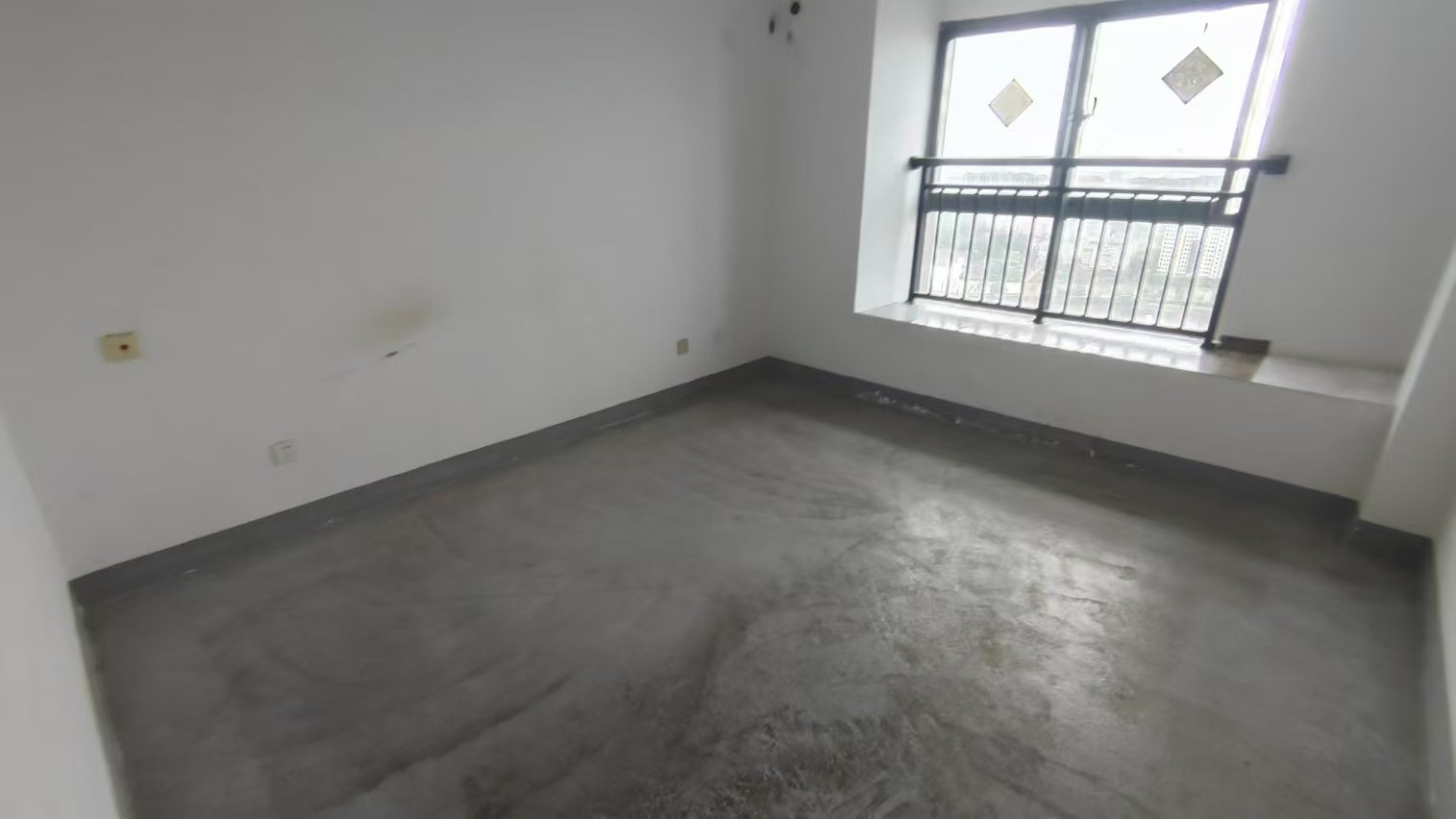 江景国际家园 2室1厅1卫 82.71m²