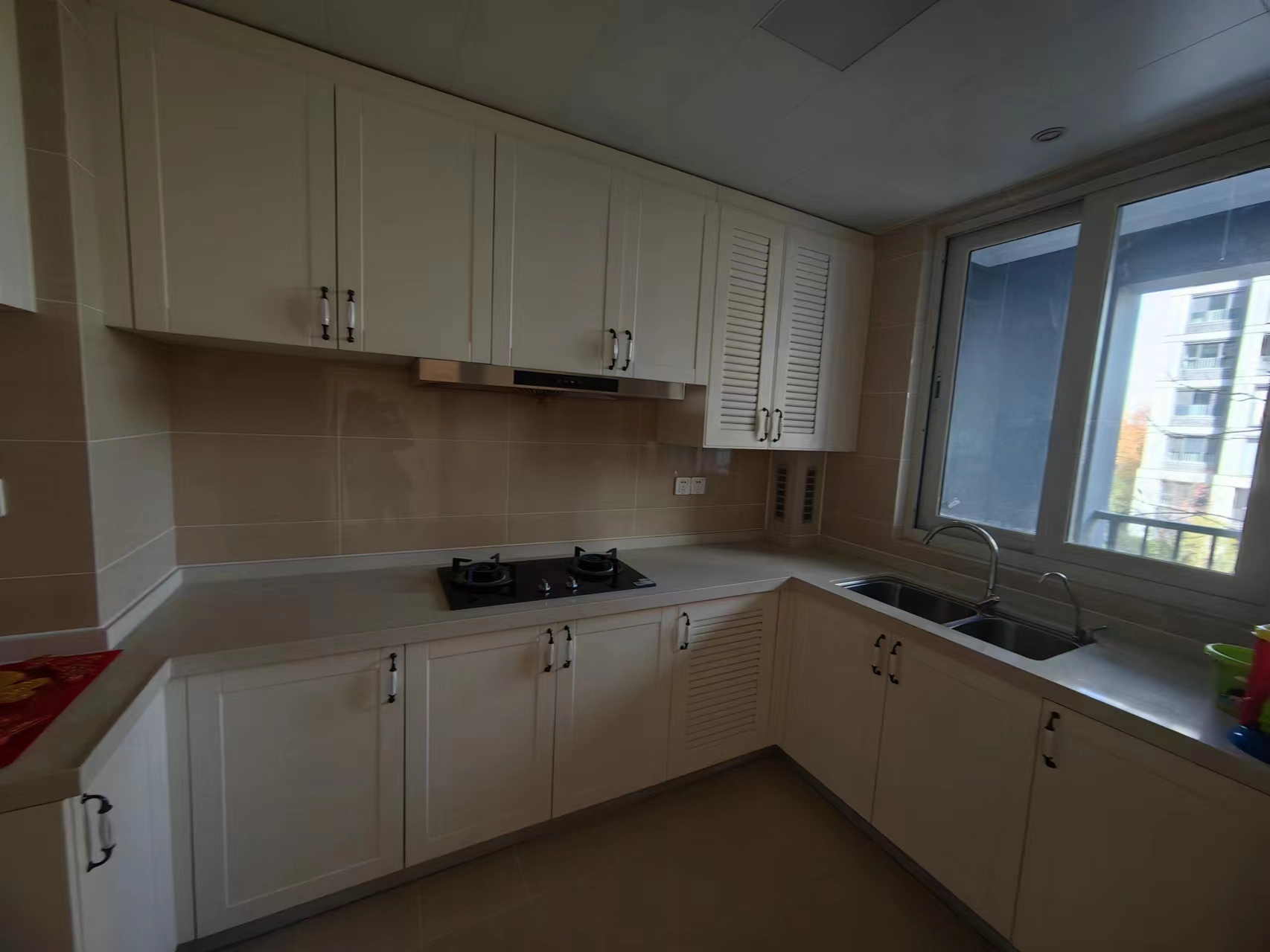 融创盛和九里桃源 4室2厅2卫 143.45m²