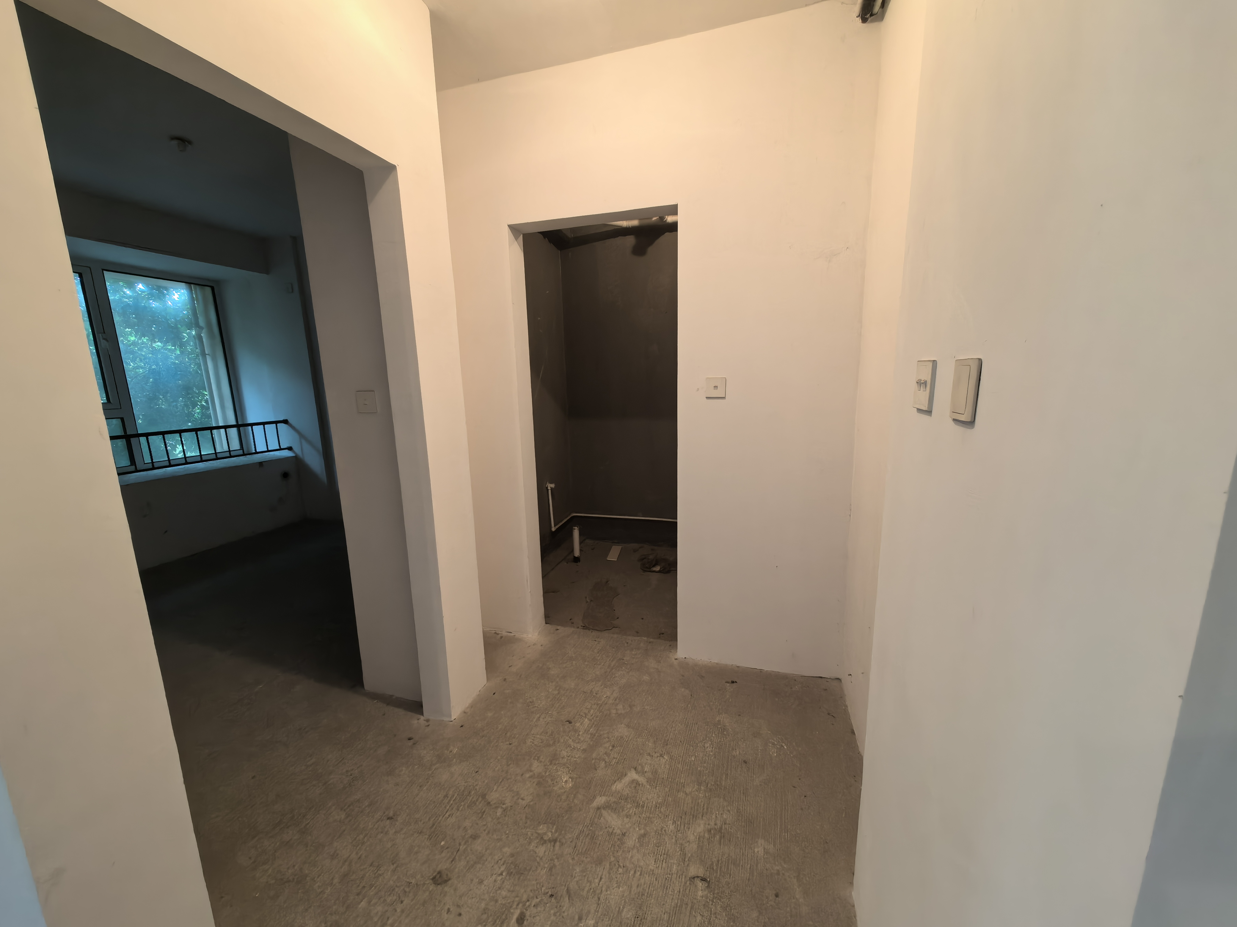 军山花园 3室2厅2卫 138.00m²