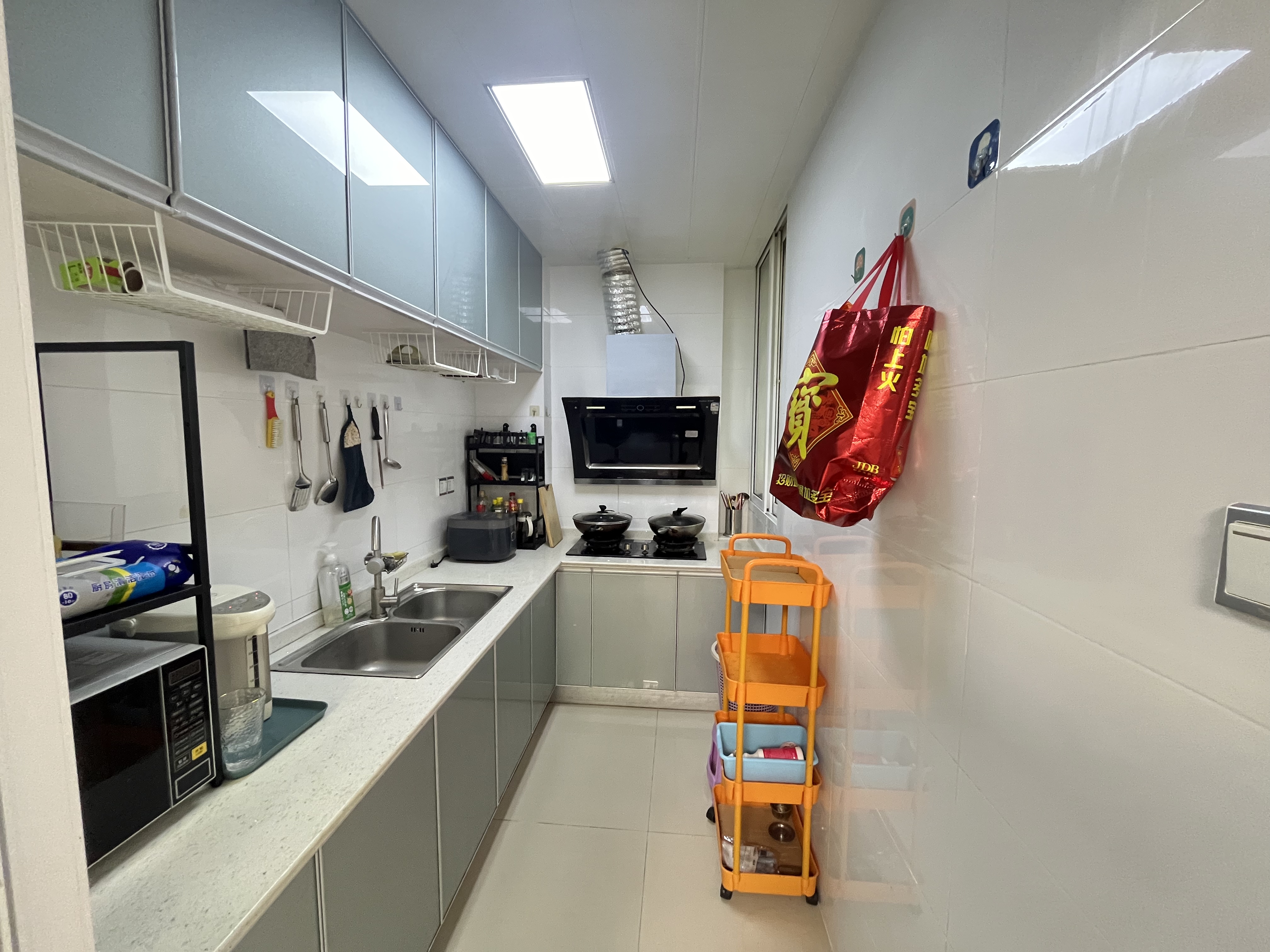 天霞苑 2室2厅1卫 75m&sup2;