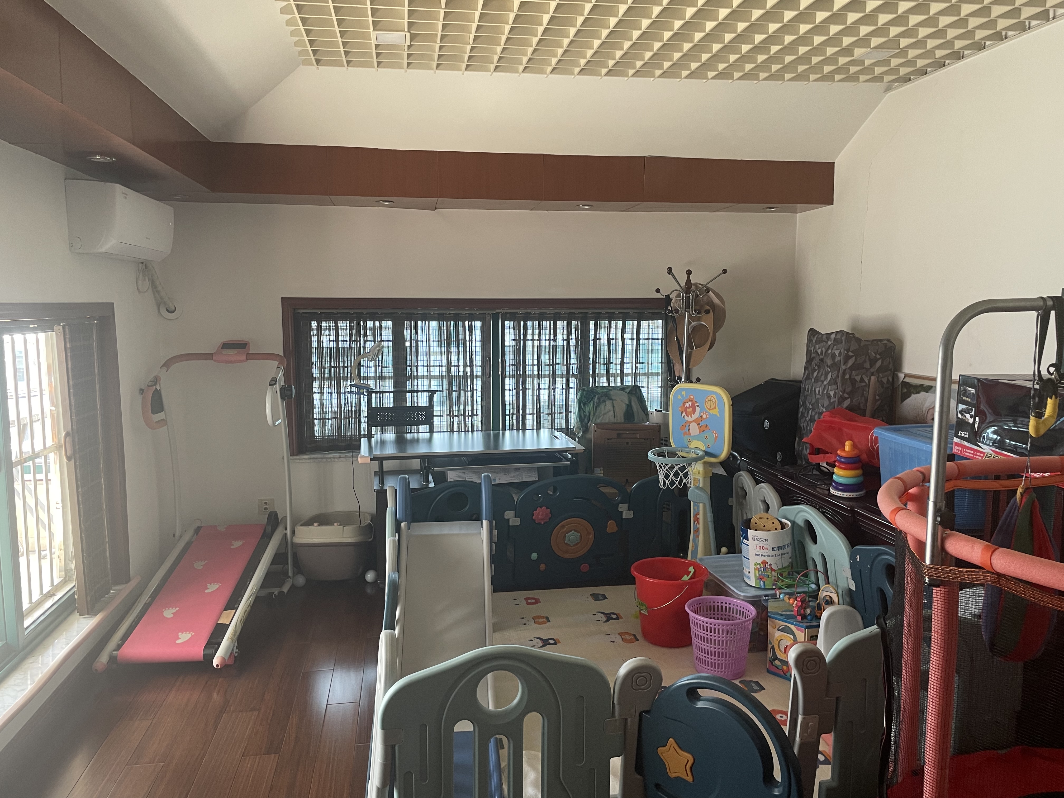 都市华城 5室2厅2卫 199.00m&sup2;