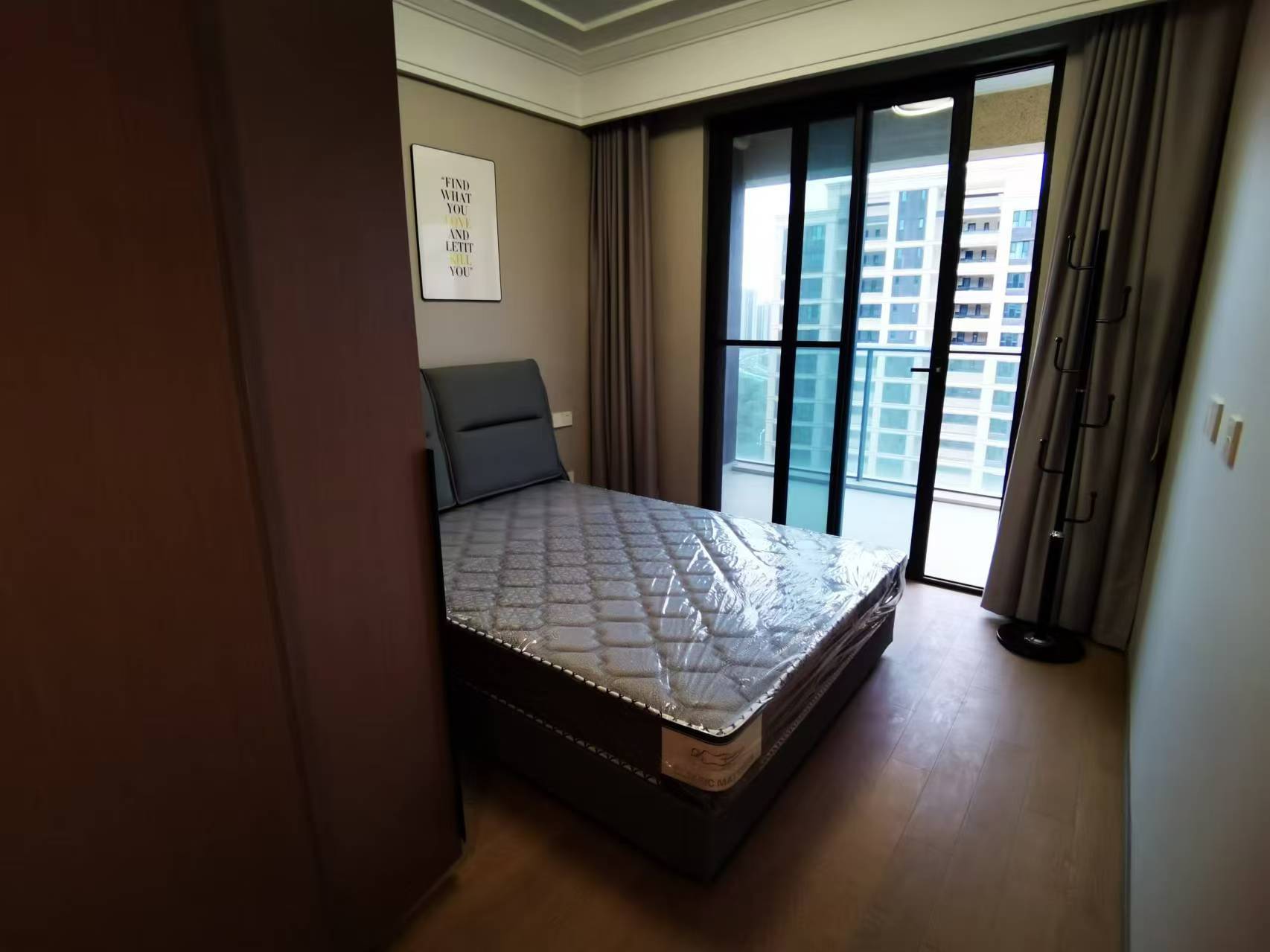 绿城&middot;诚园 4室2厅2卫 158m&sup2;
