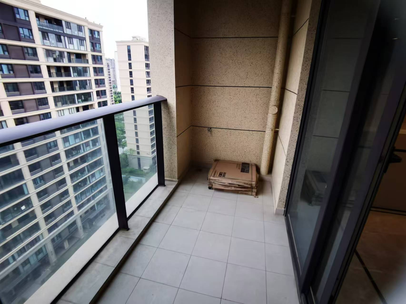绿城&middot;诚园 4室2厅2卫 158m&sup2;
