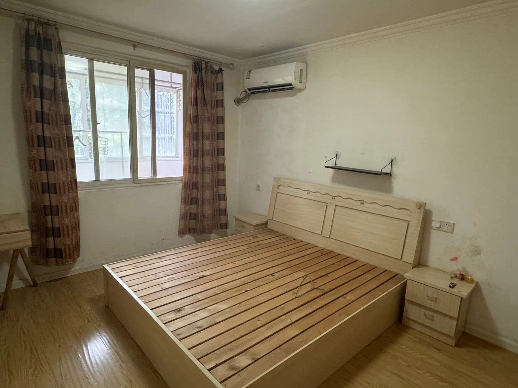 外滩北苑 3室1厅1卫 120m&sup2;