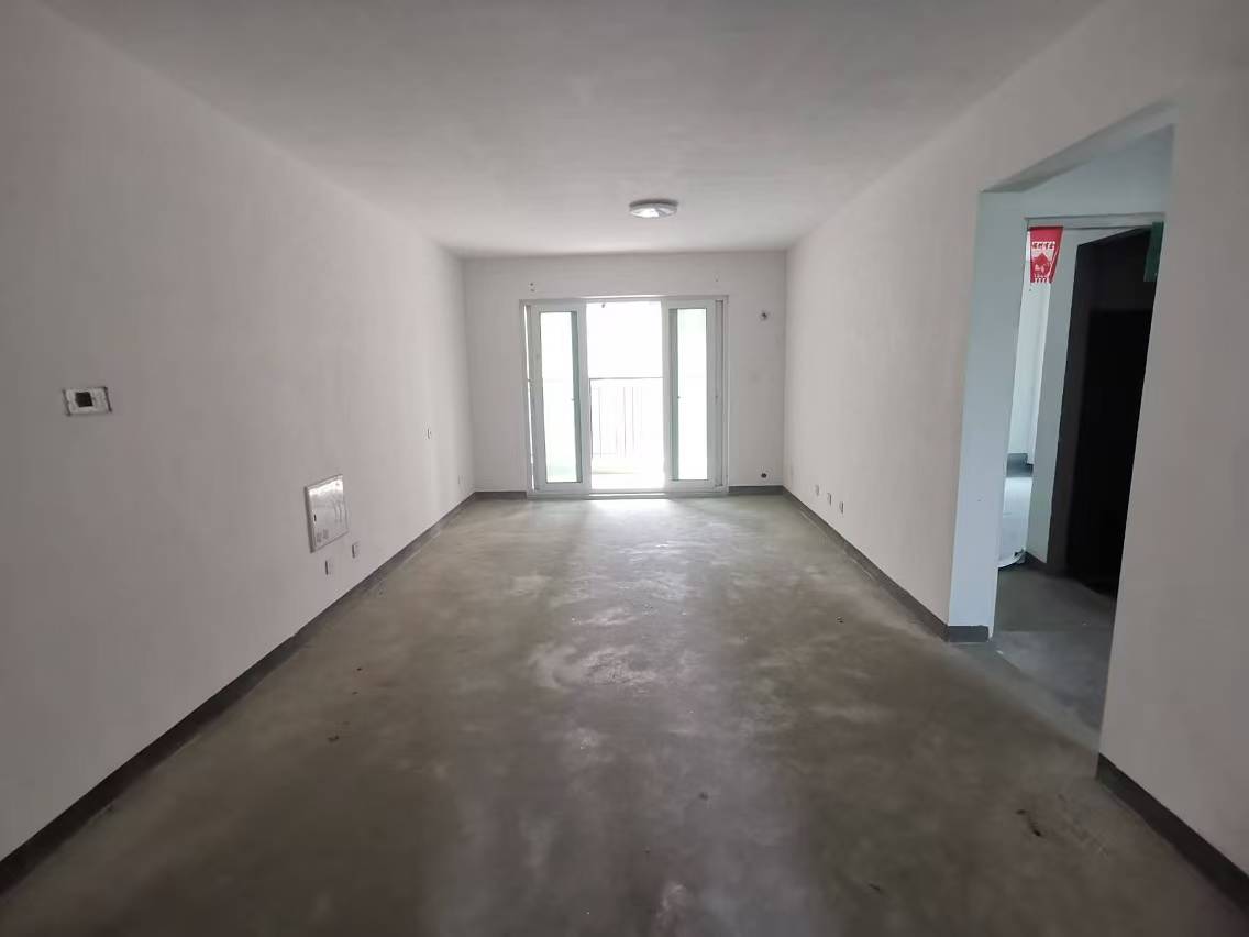 南山国际社区 3室2厅2卫 103m²