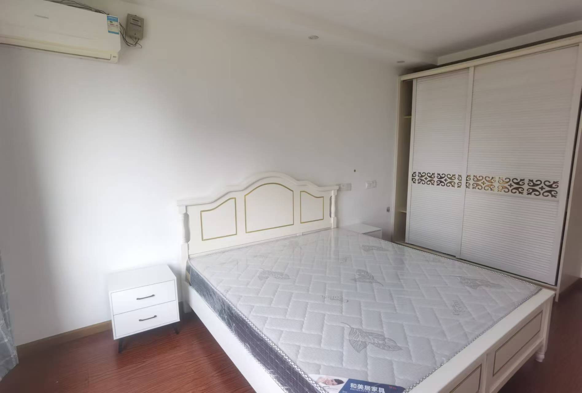 源兴花苑南区 3室2厅2卫 145m&sup2;
