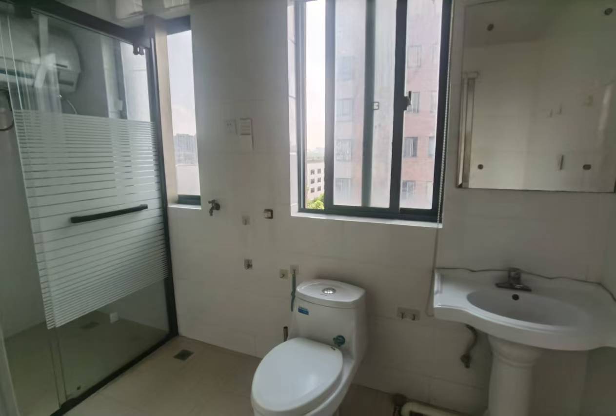 源兴花苑南区 3室2厅2卫 145m&sup2;
