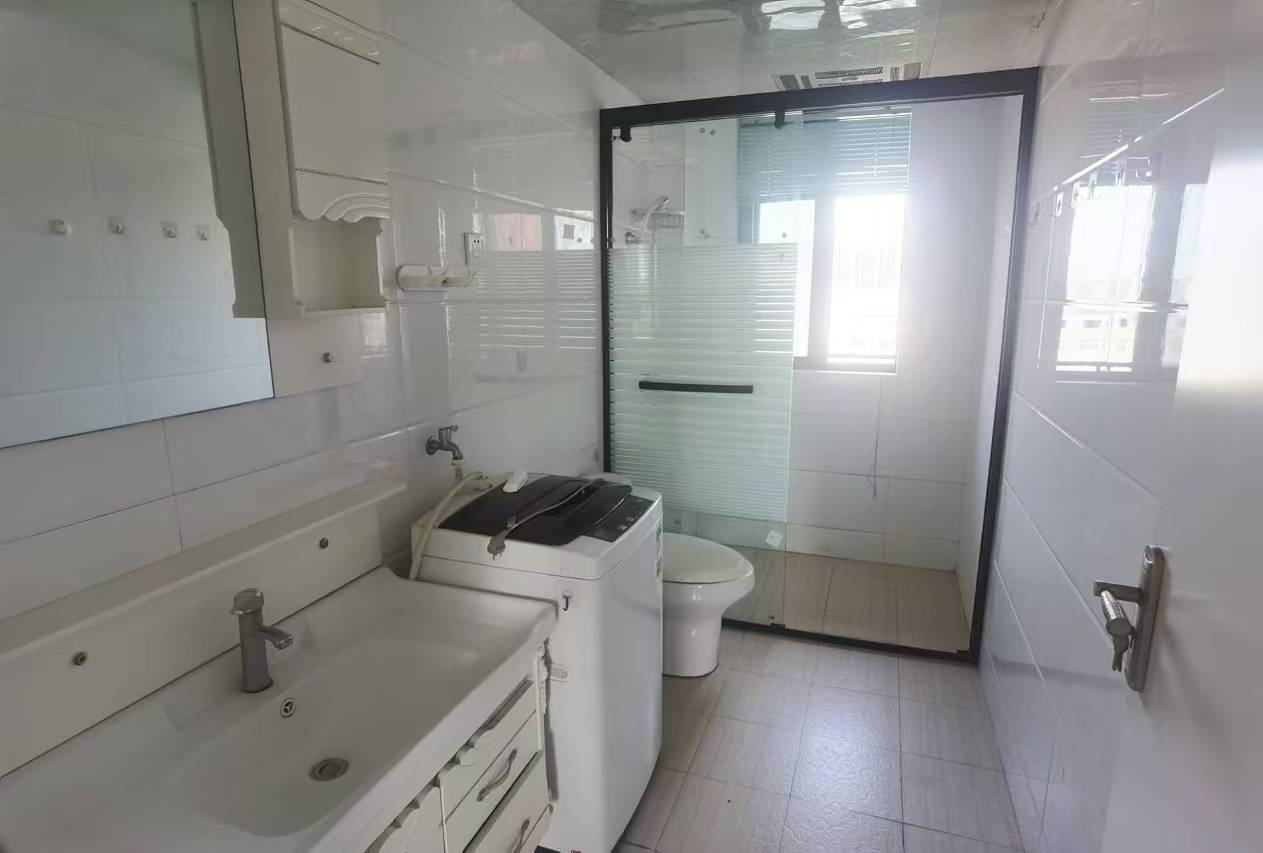 源兴花苑南区 3室2厅2卫 145m&sup2;