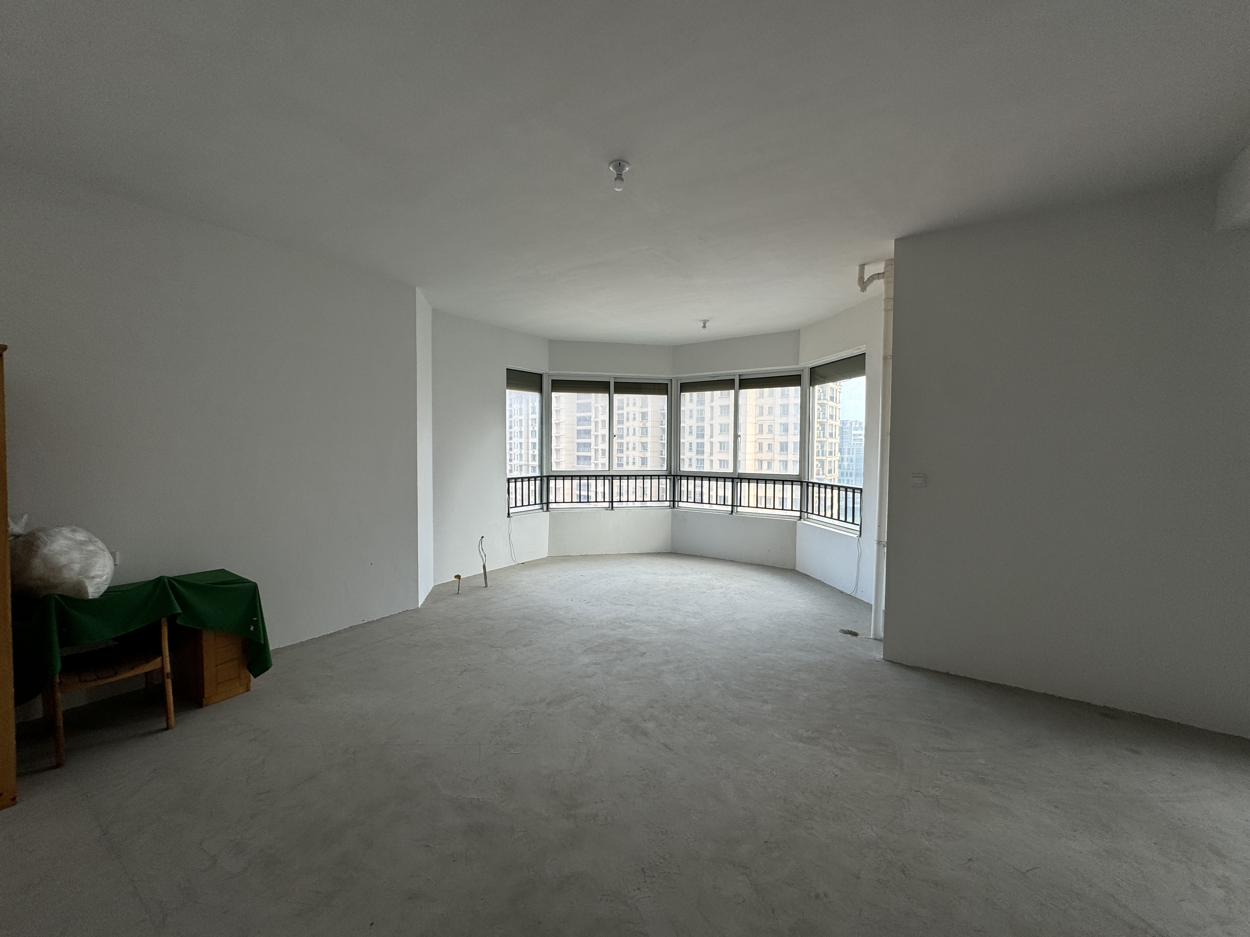 中南世纪花城三期 4室厅卫 330m&sup2;