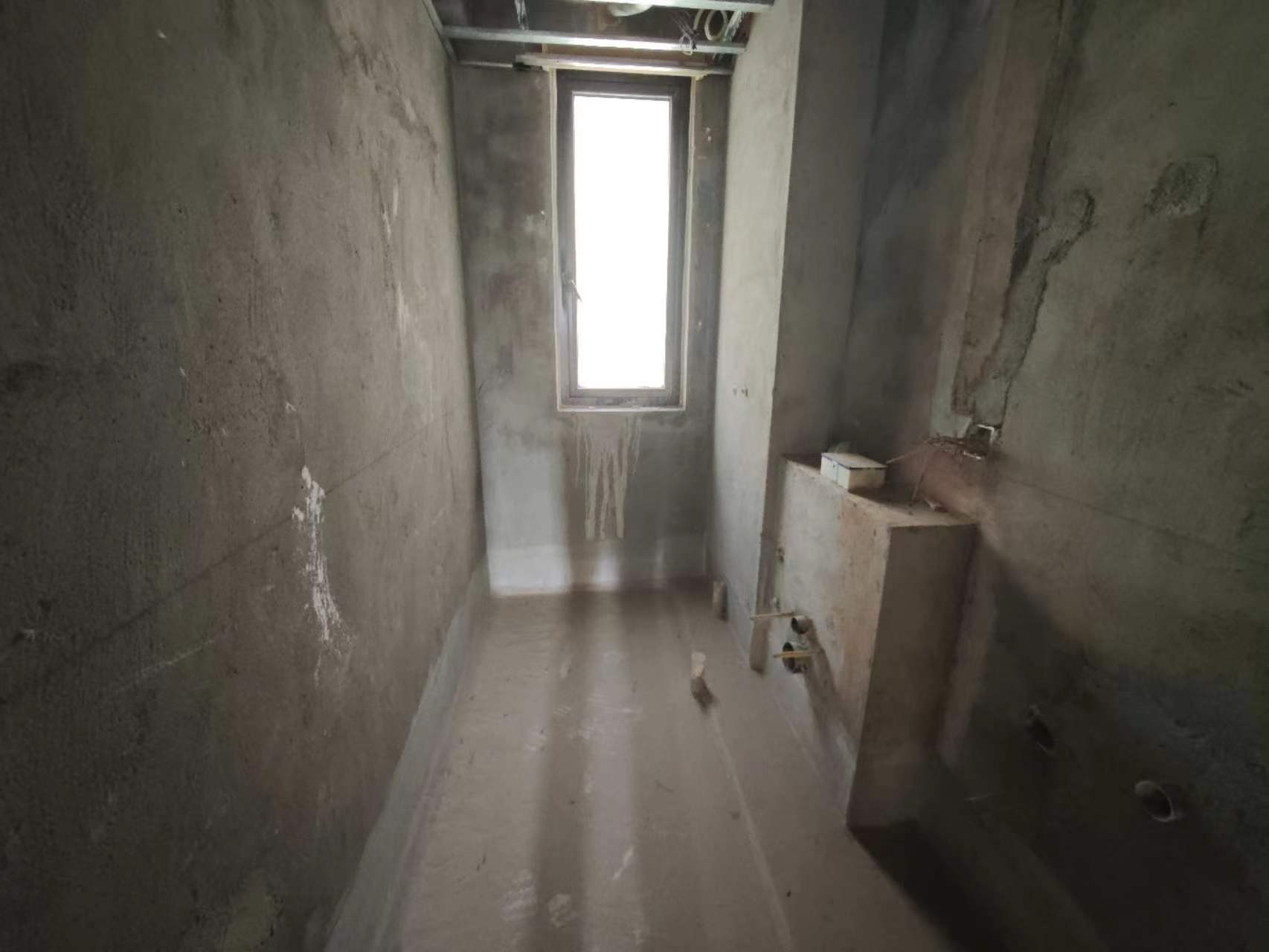 山水壹号 4室2厅3卫 240.93m²