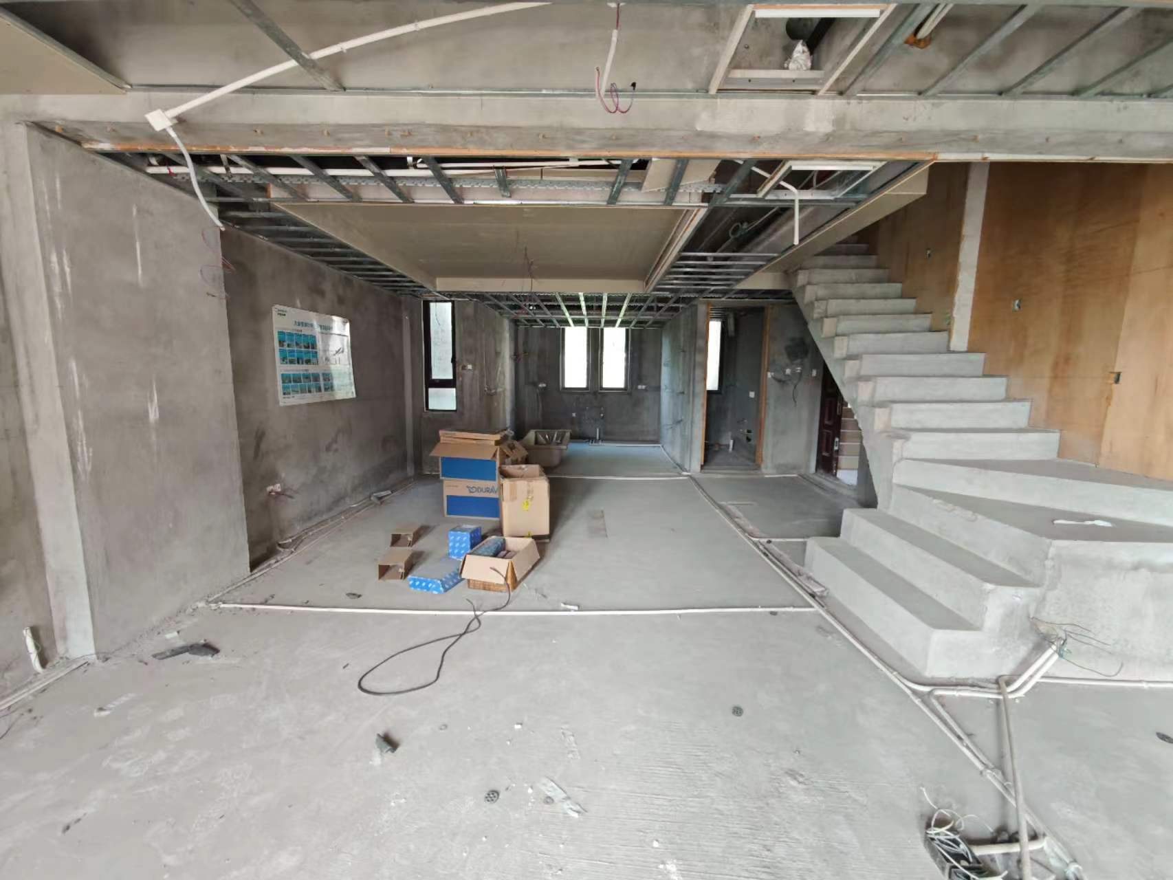 山水壹号 4室2厅3卫 240.93m²