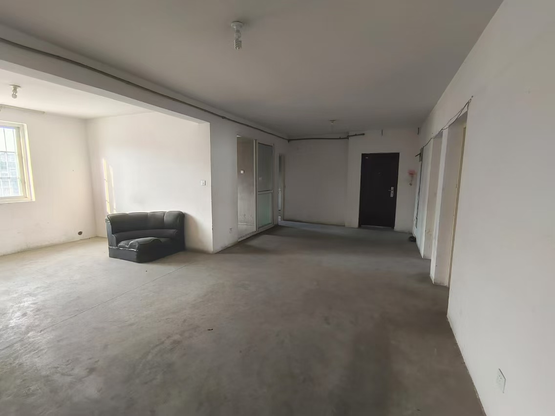 和谐怡园佳苑 3室2厅2卫 144.42m&sup2;
