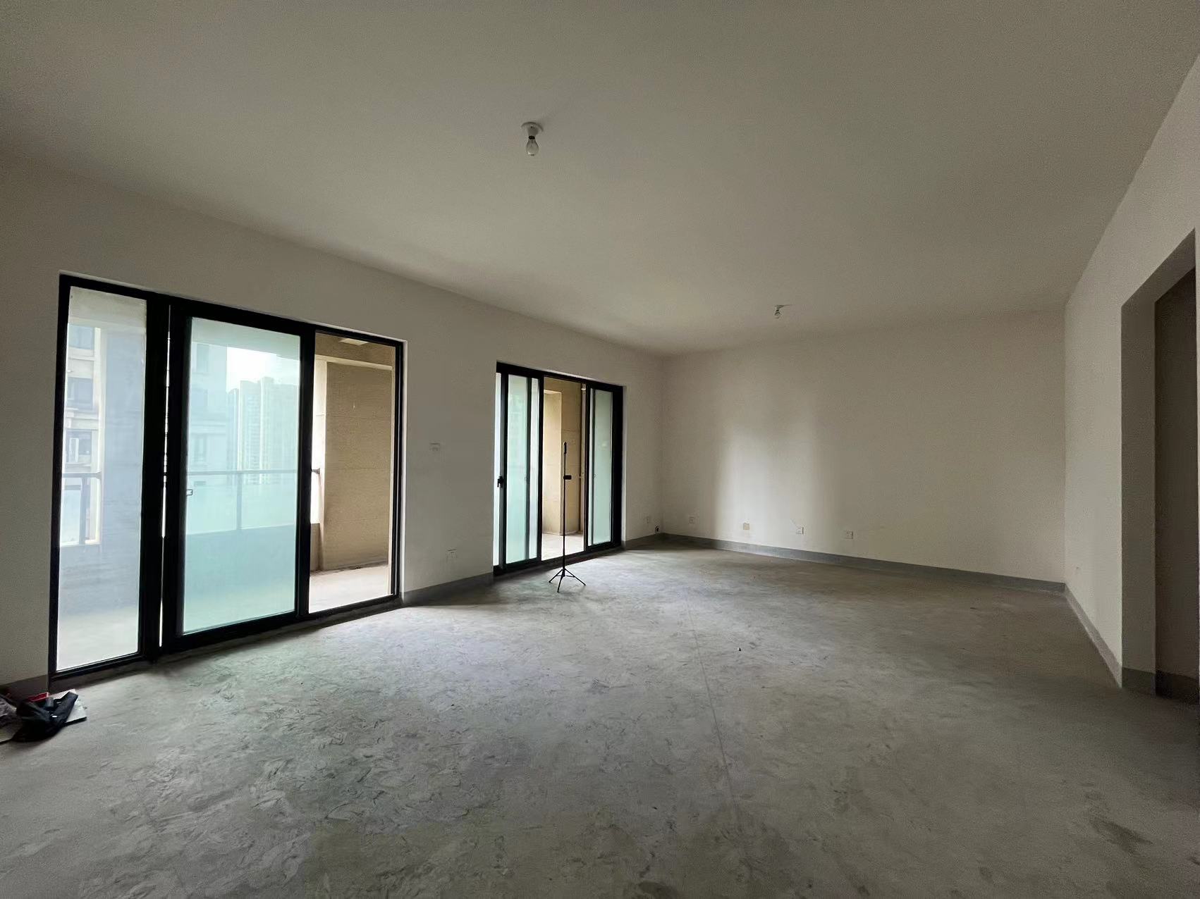 南通橡树湾 3室2厅2卫 164.84m²