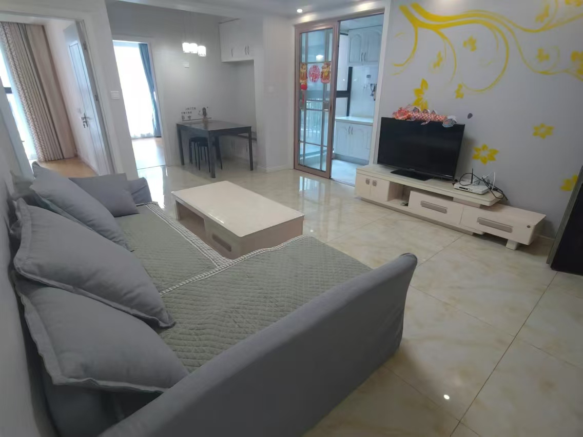华强城 3室2厅1卫 89m&sup2;