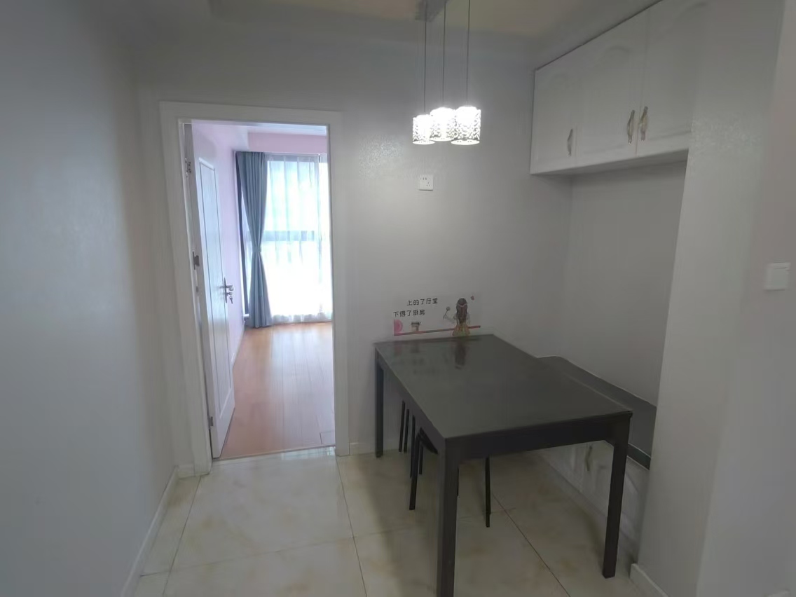 华强城 3室2厅1卫 89m&sup2;