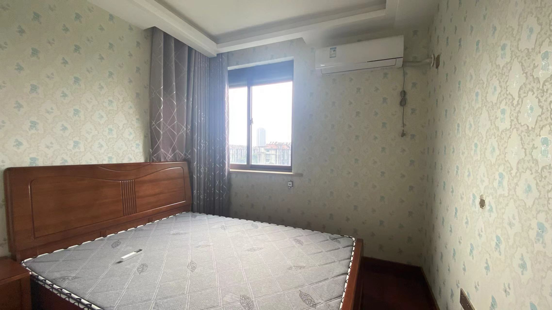 盛和花半里 3室2厅1卫 122m&sup2;