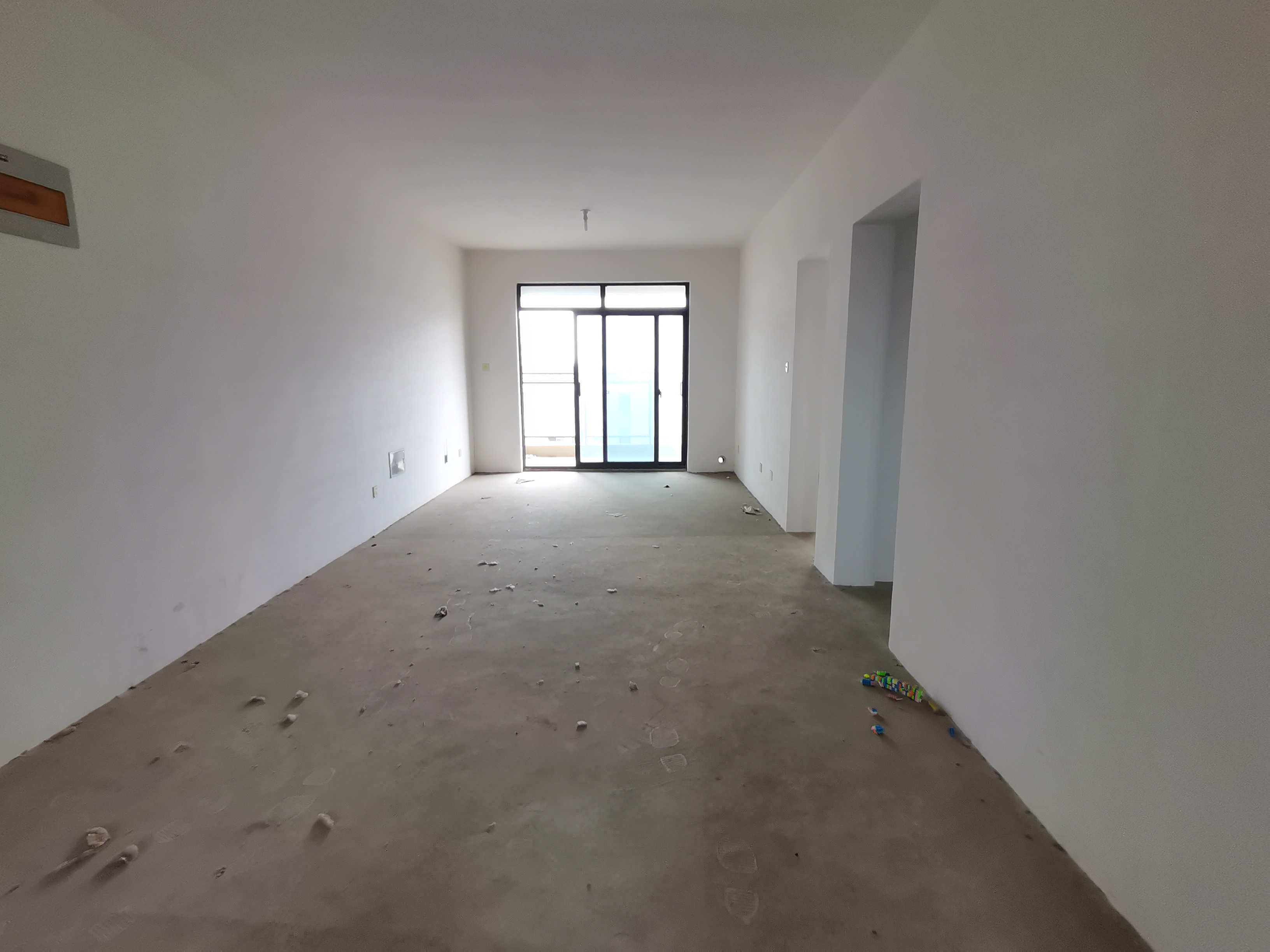 翠湖景苑 3室2厅1卫 101m²