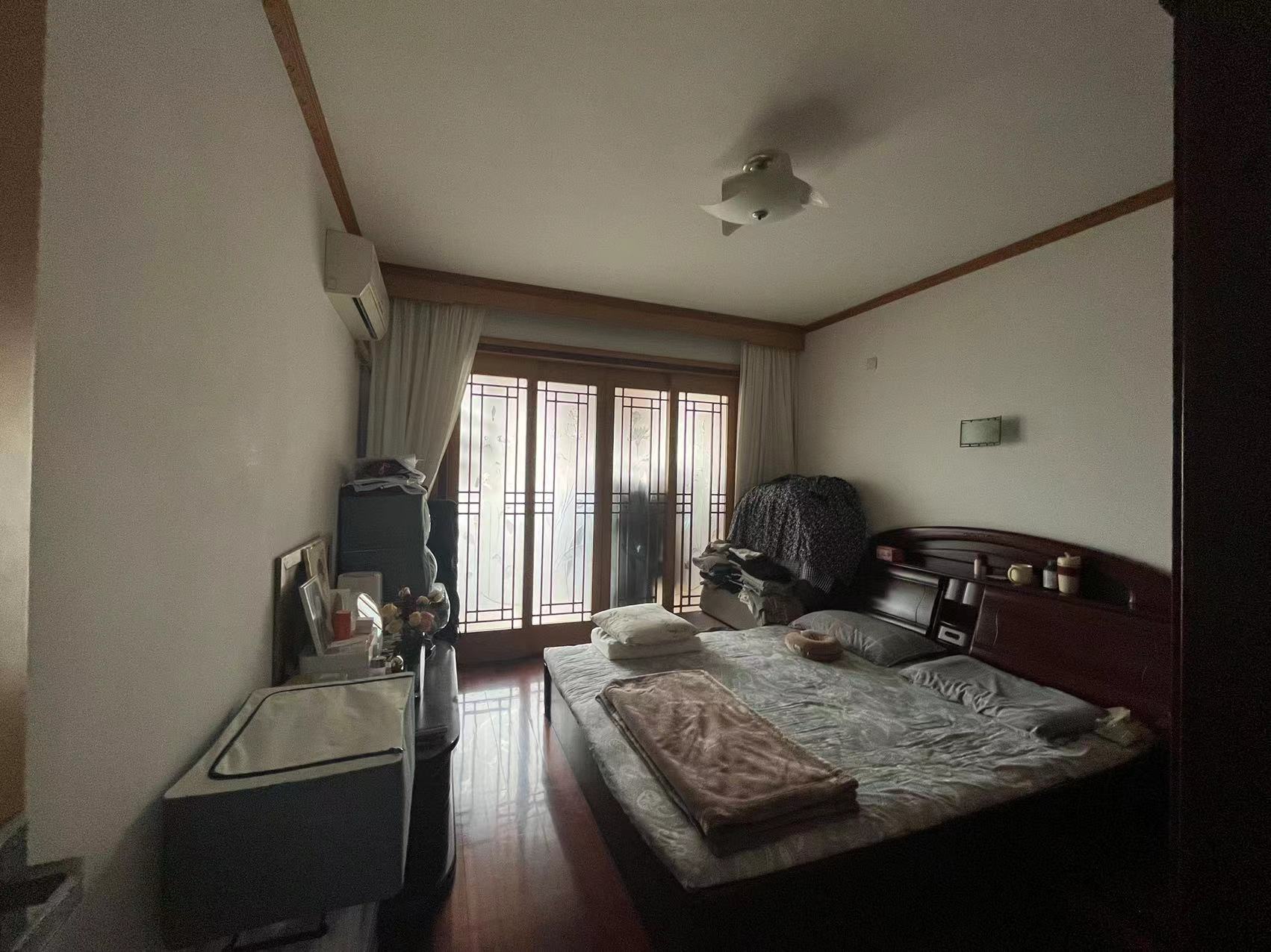 外滩小区 3室2厅1卫 96.07m&sup2;