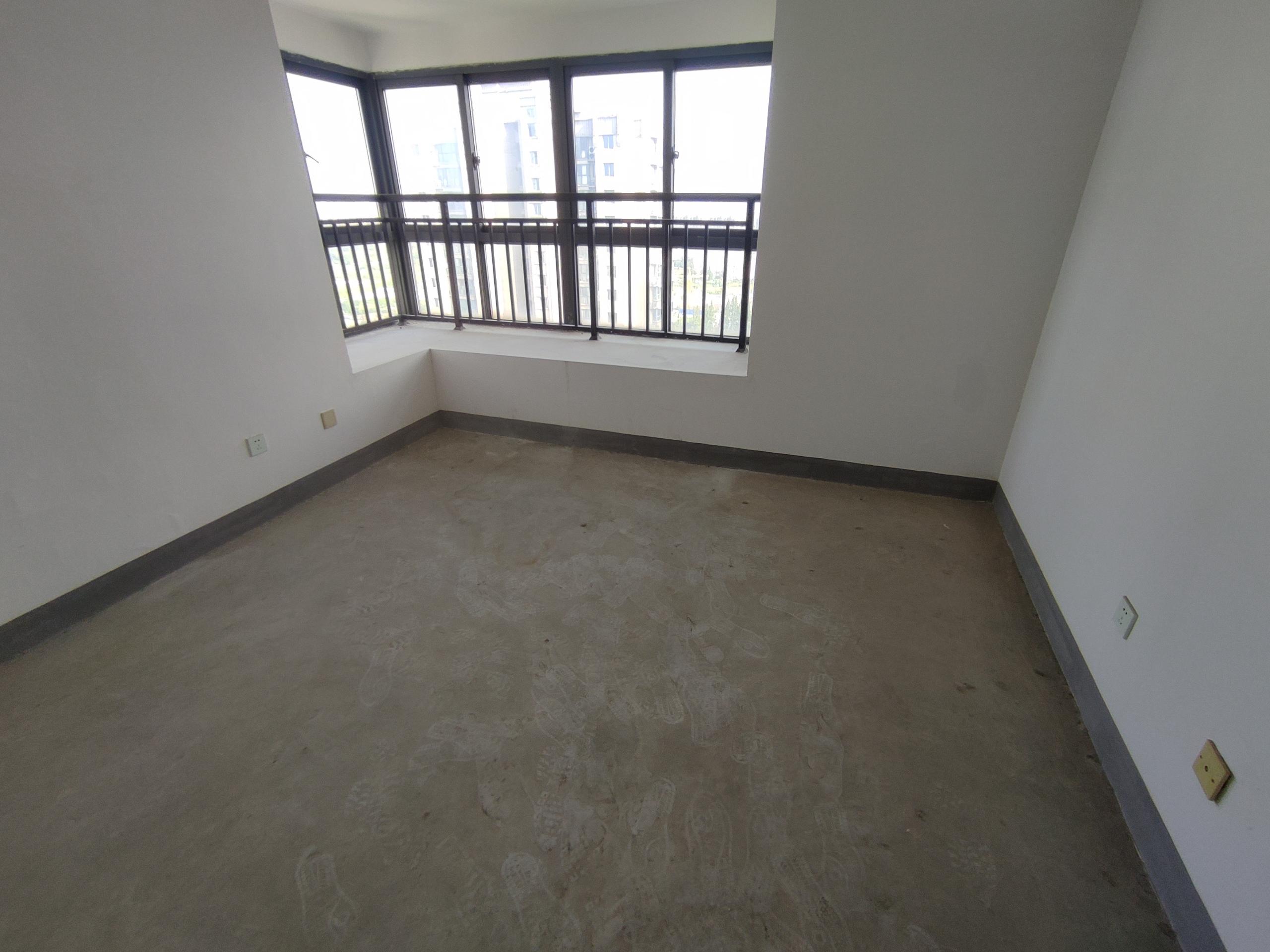 江景国际家园 3室2厅2卫 126.54m&sup2;