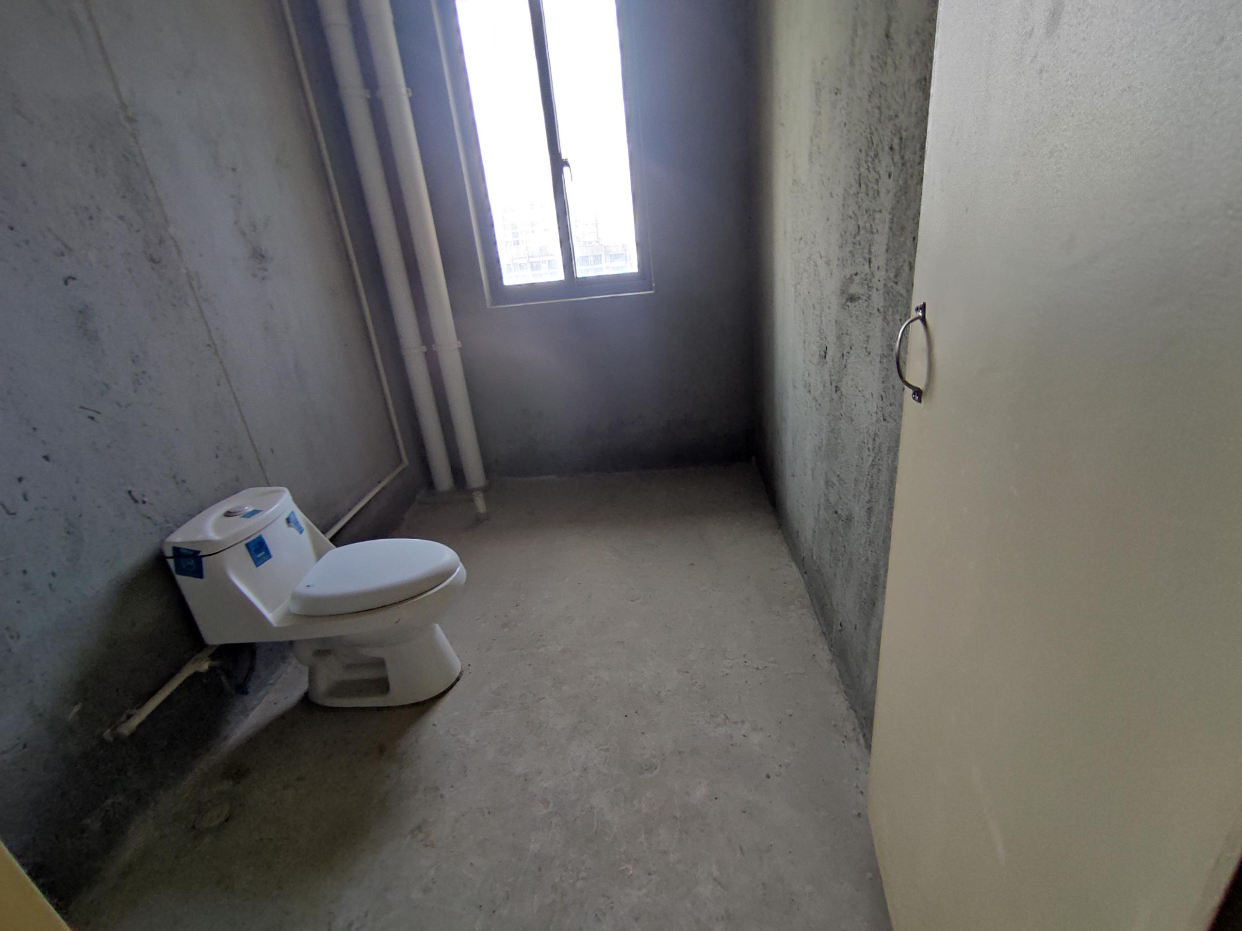江景国际家园 3室2厅2卫 126.54m&sup2;