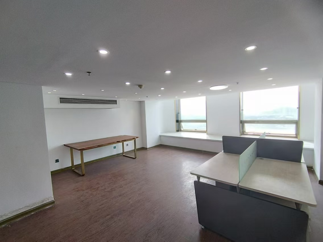 中南世纪城北区 1室1厅1卫 69.00m²