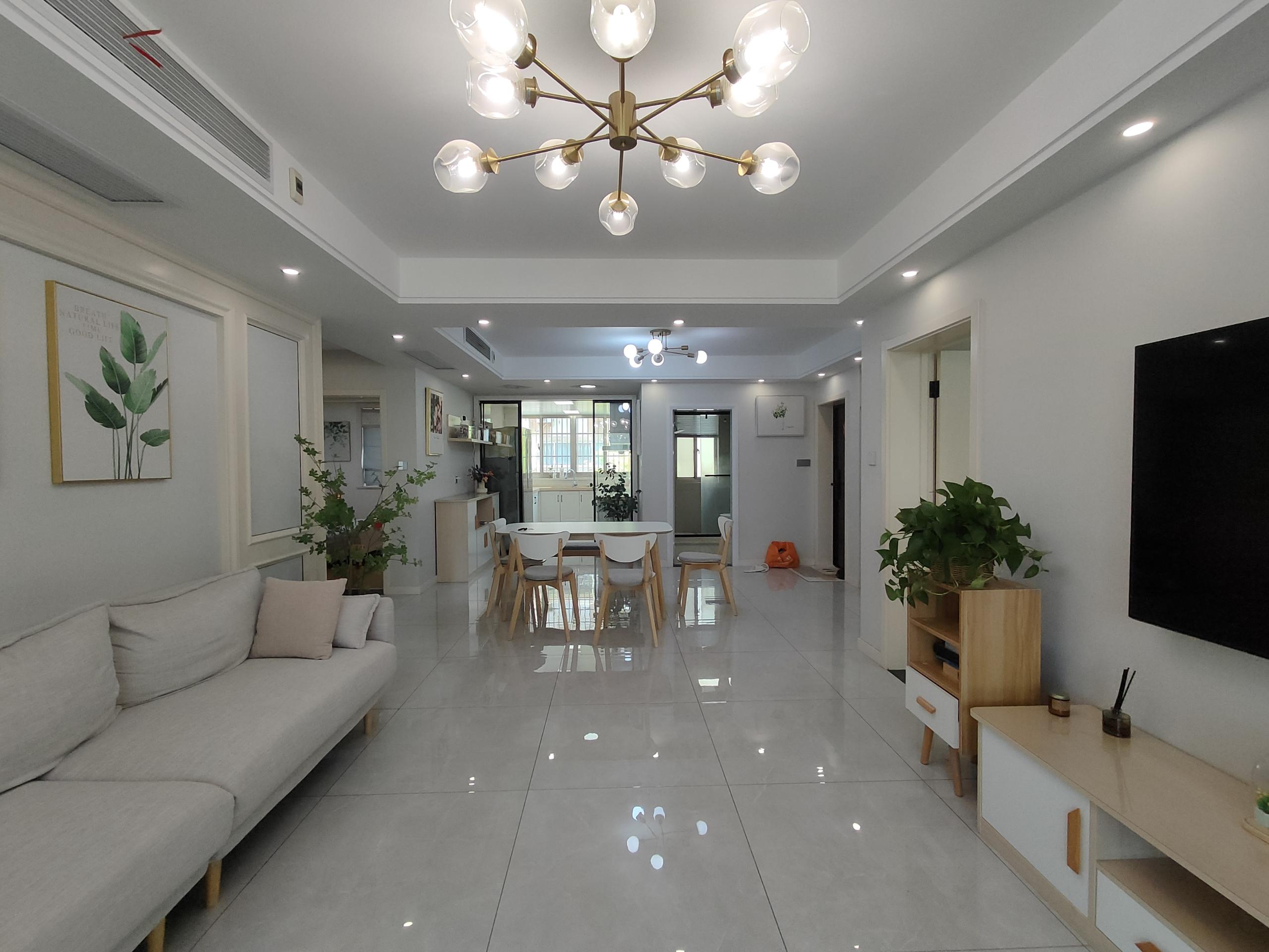 天馨花苑 3室2厅1卫 124.05m²