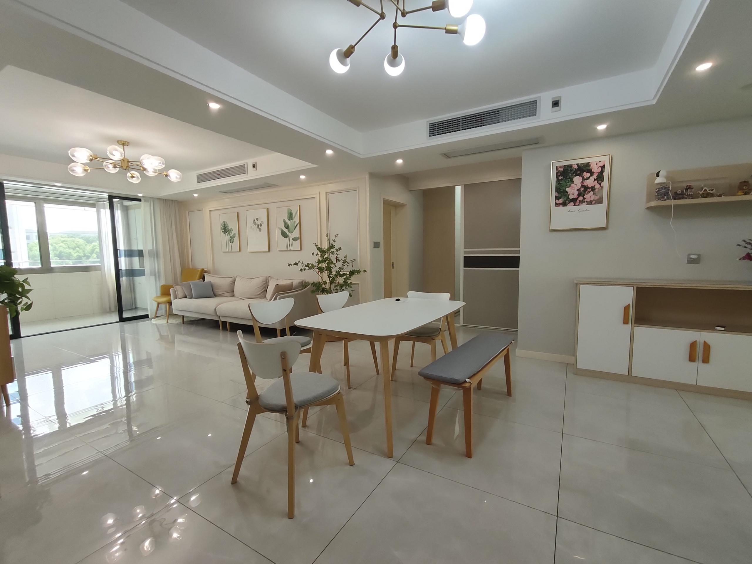 天馨花苑 3室2厅1卫 124.05m&sup2;