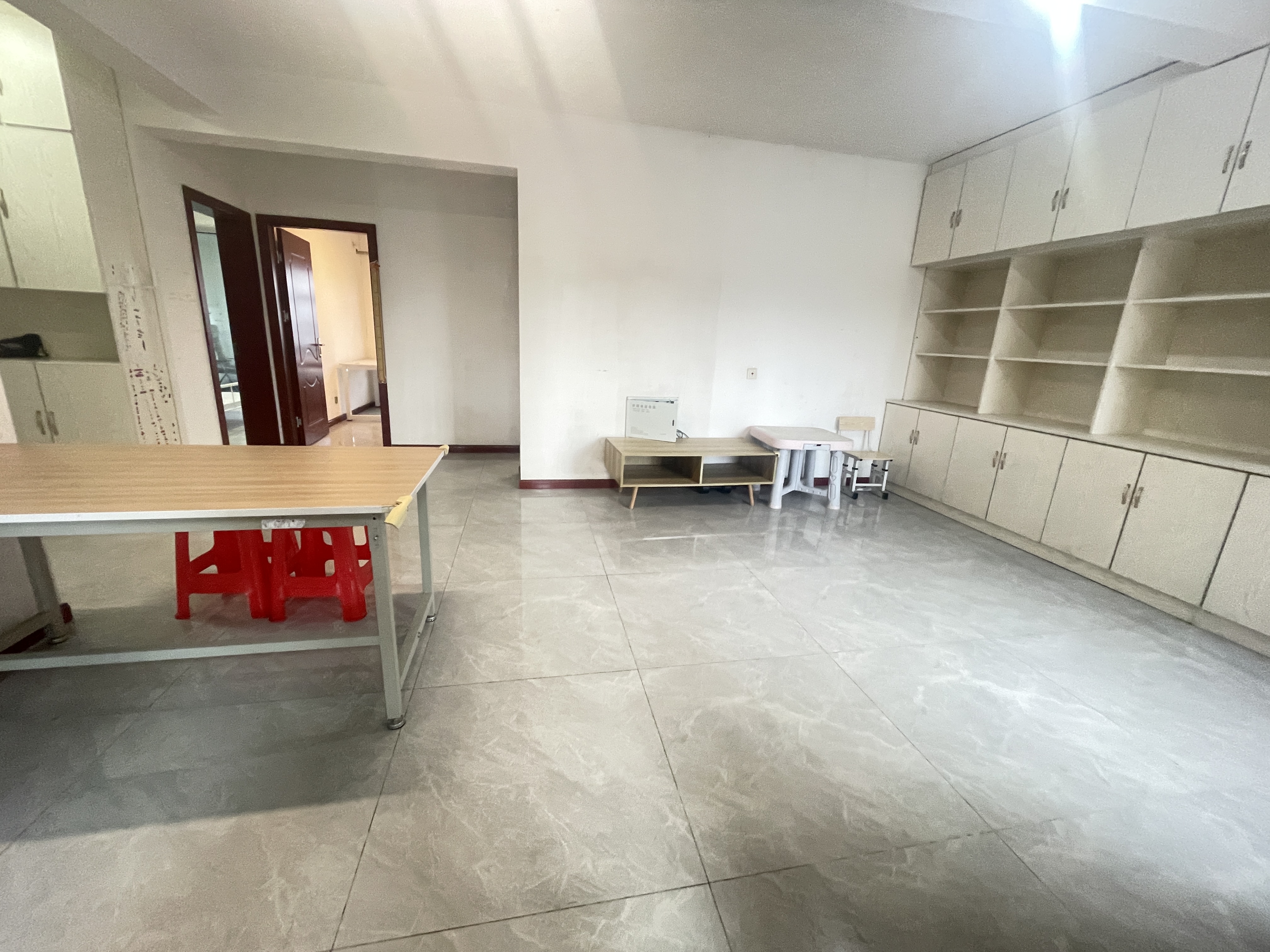 观河华府 3室2厅1卫 111m²