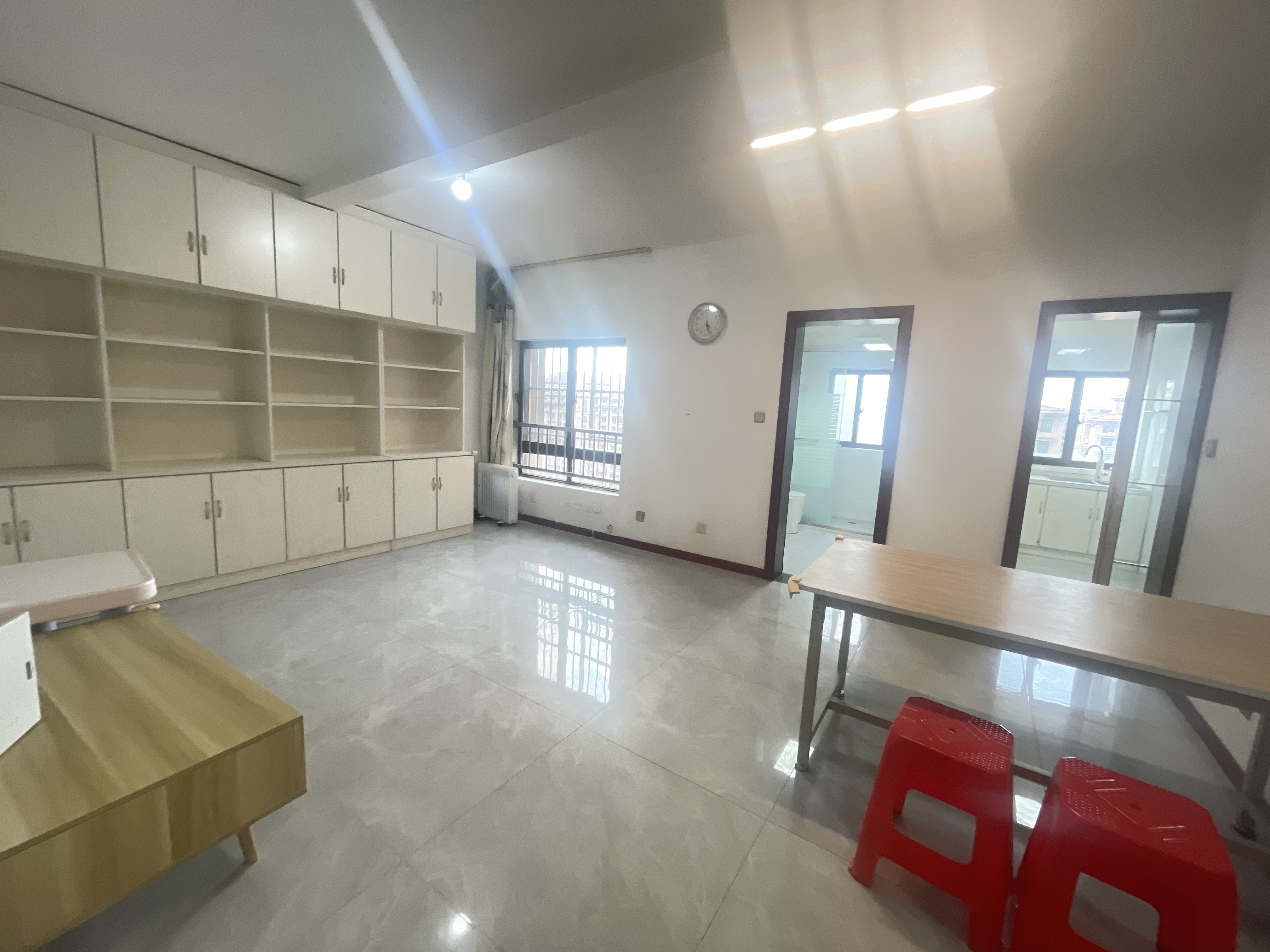 观河华府 3室2厅1卫 111m&sup2;