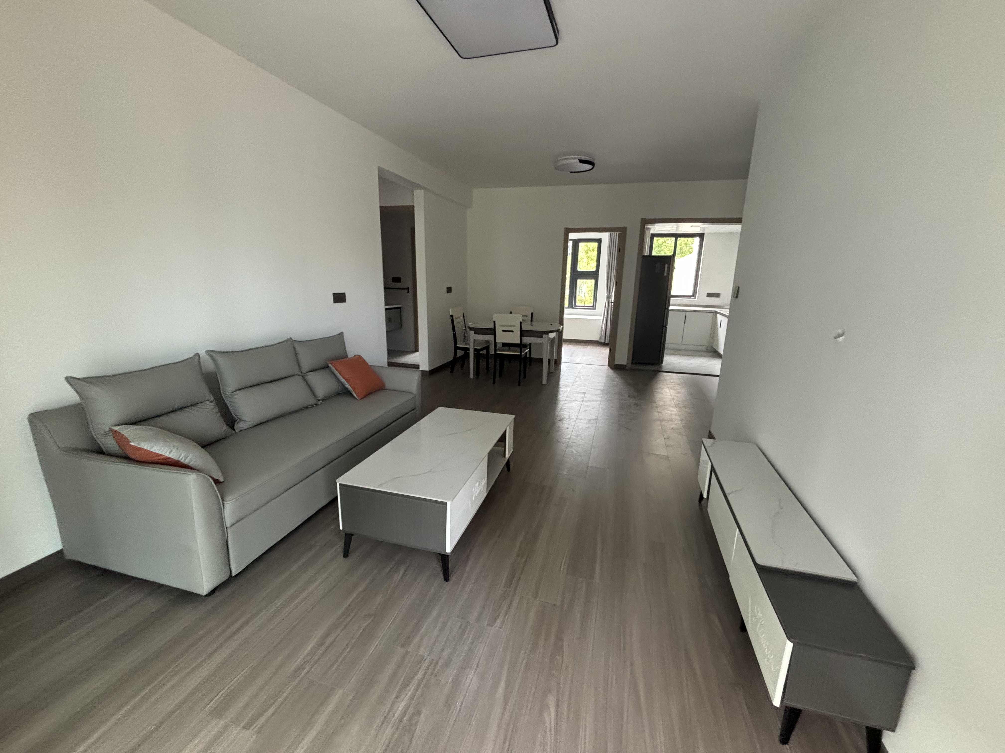 东时区 3室2厅1卫 96.00m²