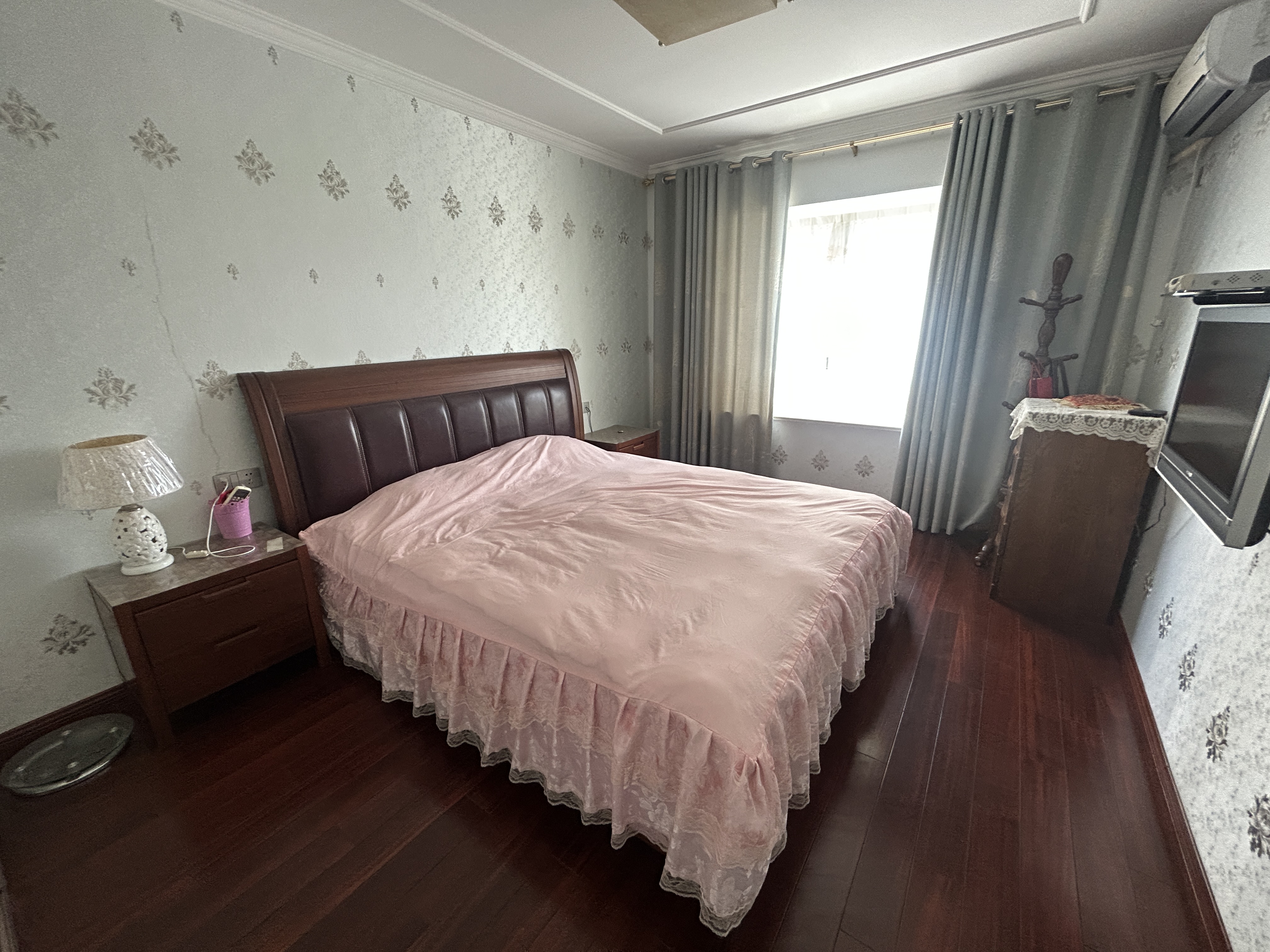 恒生汇金苑 4室2厅2卫 143.58m&sup2;