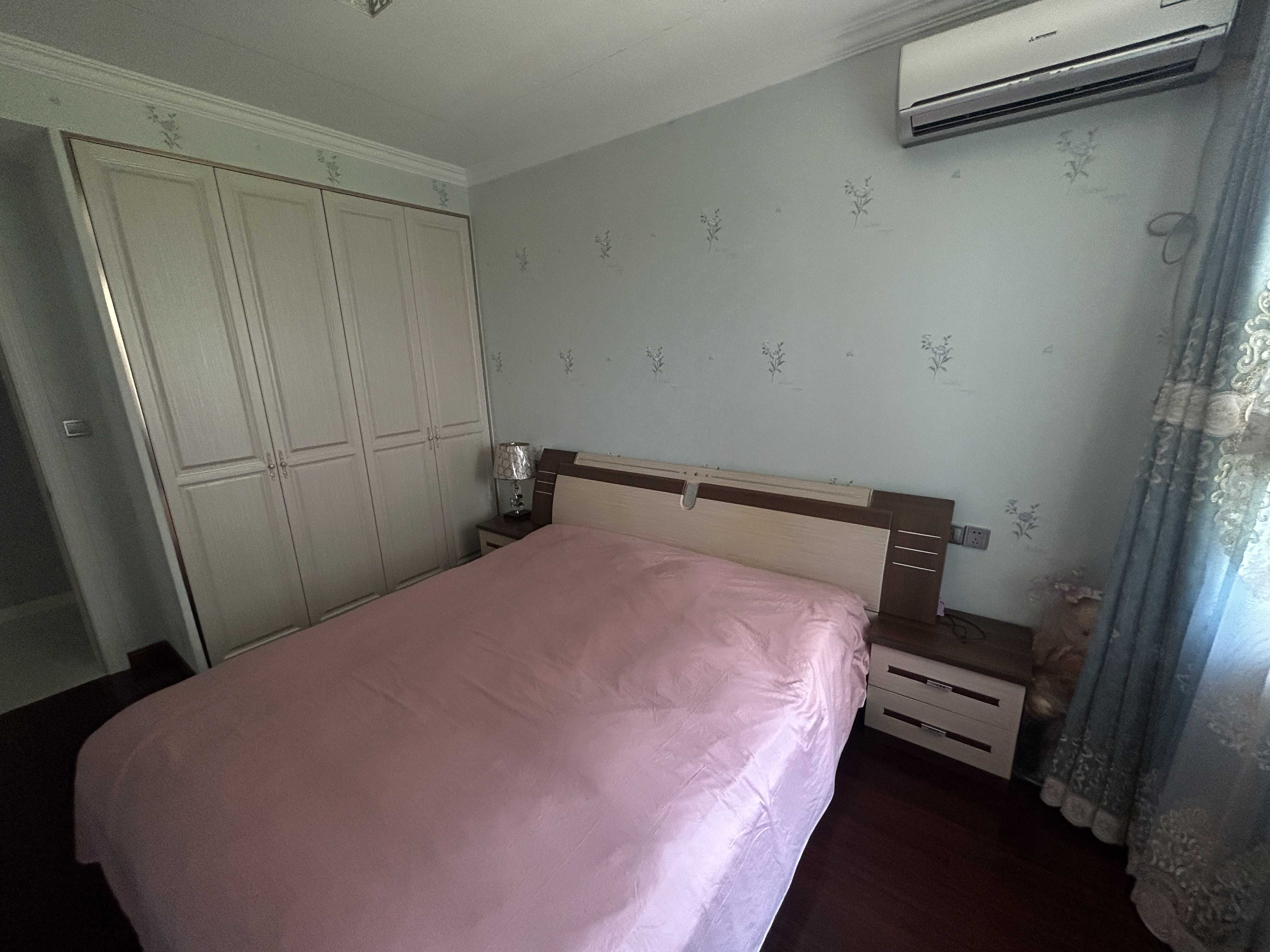 恒生汇金苑 4室2厅2卫 143.58m&sup2;