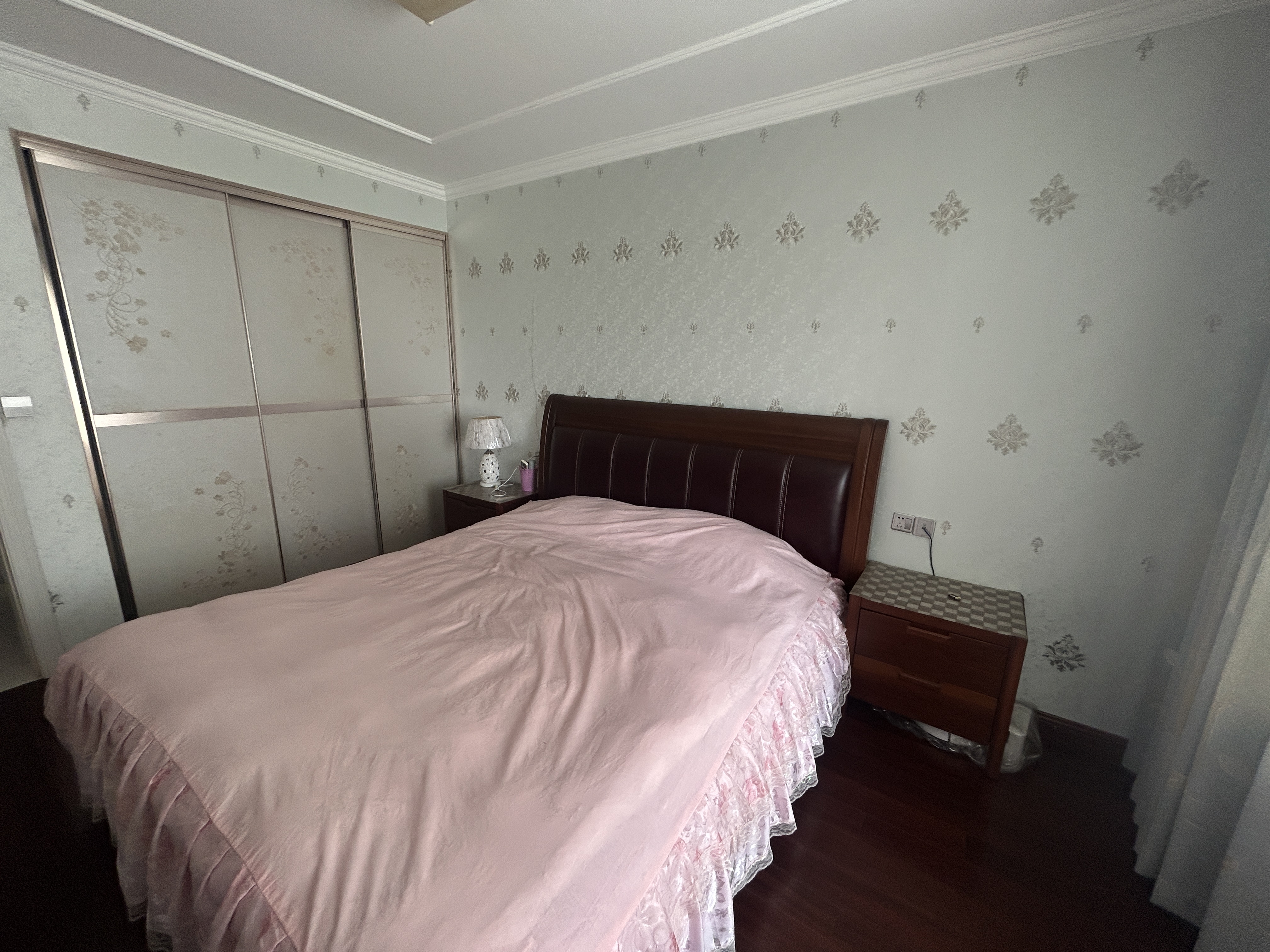 恒生汇金苑 4室2厅2卫 143.58m&sup2;