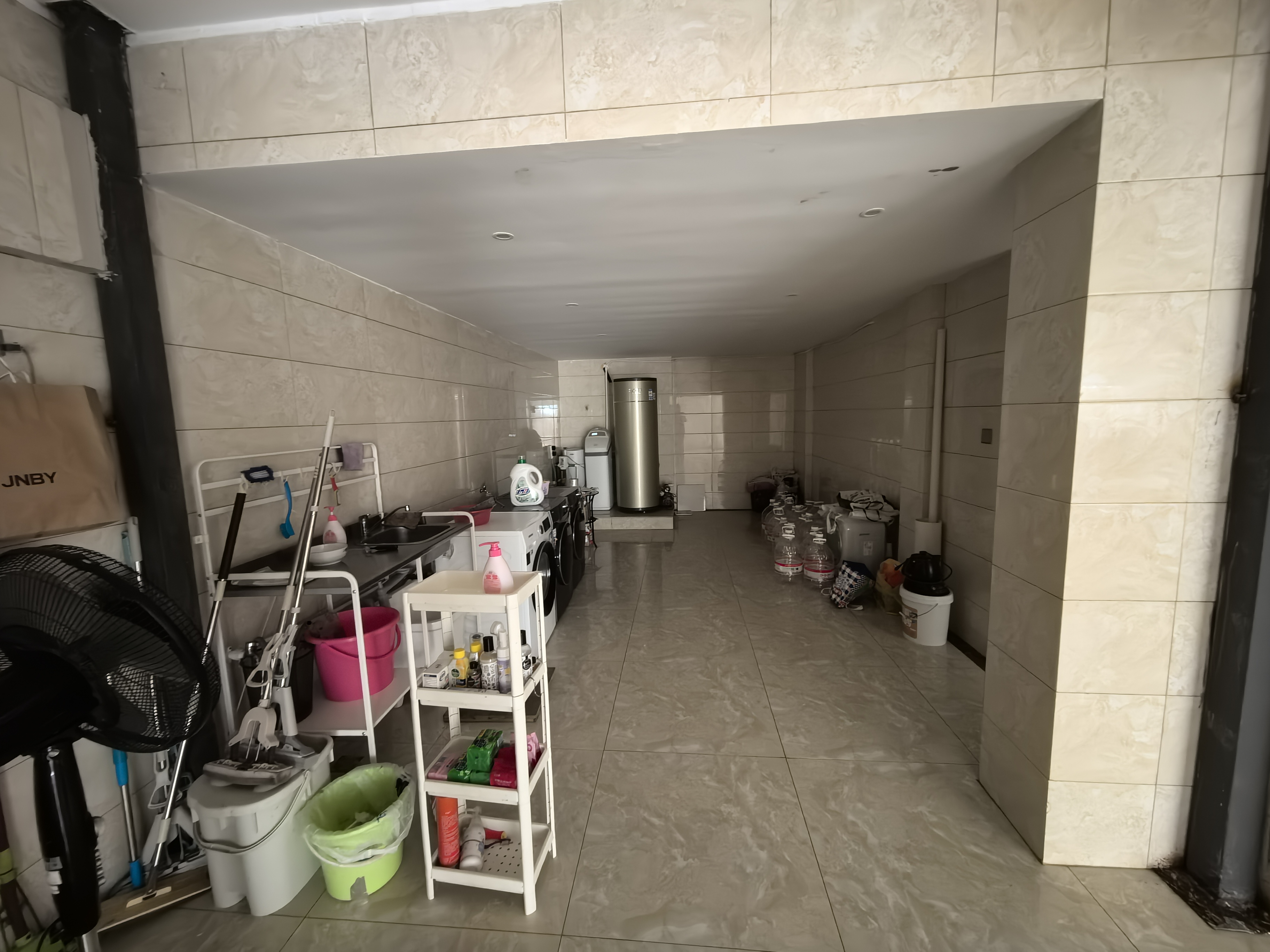 金河名人世家 4室2厅3卫 228.00m&sup2;