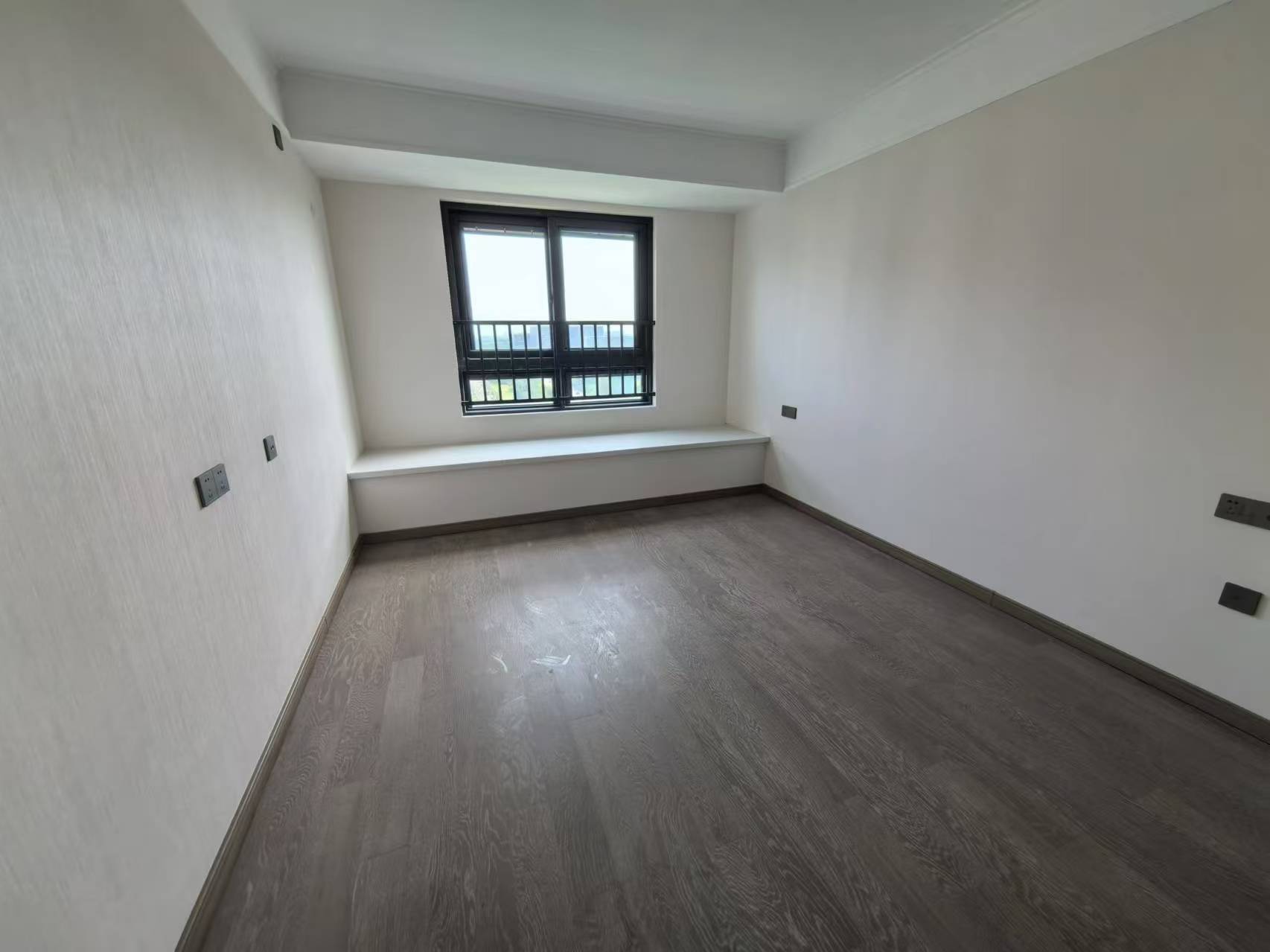 万科未来之光 3室2厅2卫 124m&sup2;