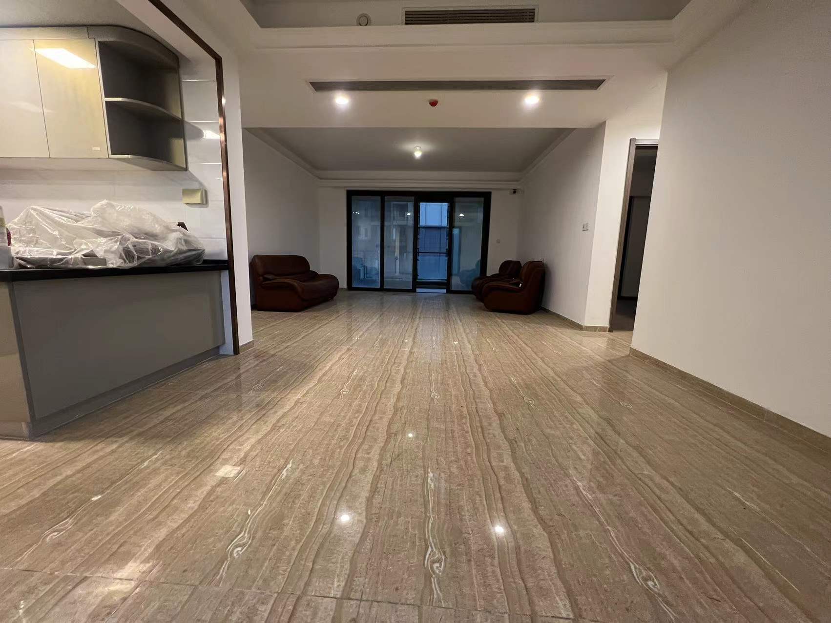 碧桂园时代悦城 4室2厅2卫 192m&sup2;