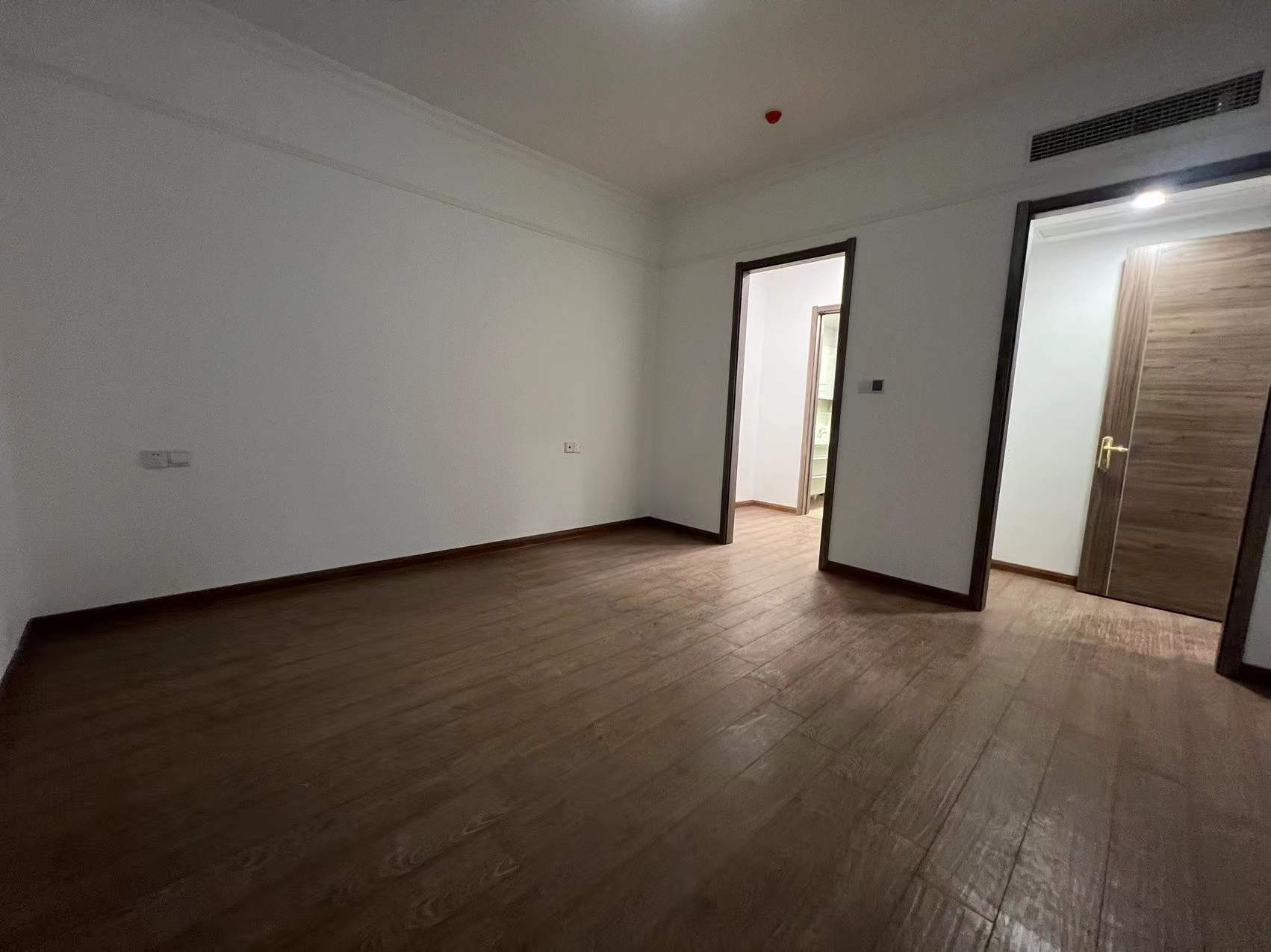 碧桂园时代悦城 4室2厅2卫 192m&sup2;