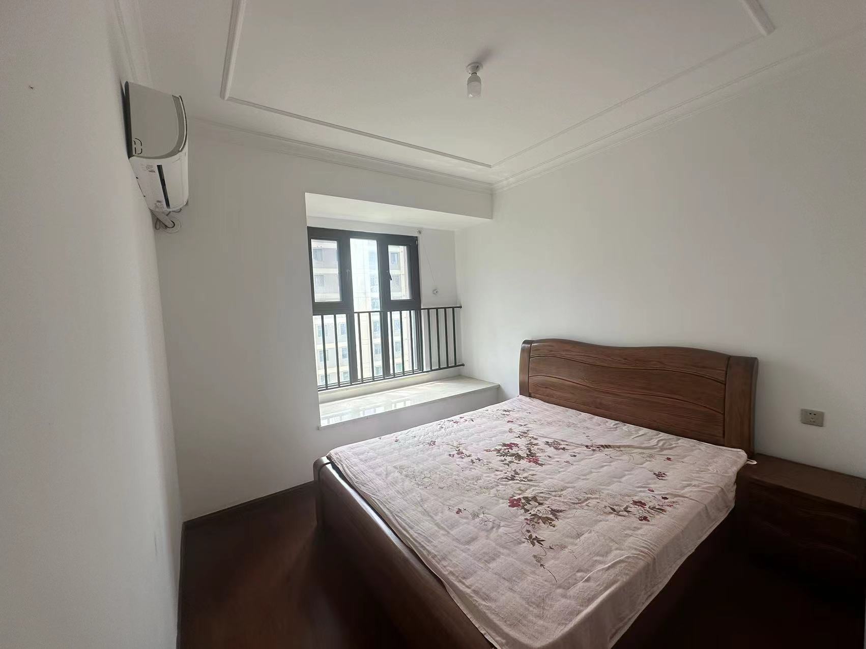 富力院士廷 3室2厅2卫 136m&sup2;