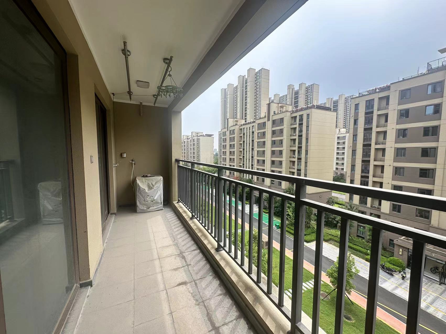 富力院士廷 3室2厅2卫 136m&sup2;