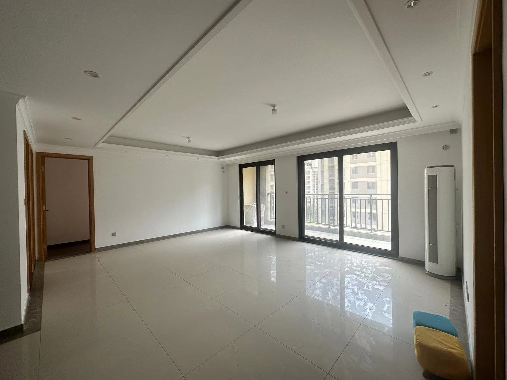 富力院士廷 3室2厅2卫 136m&sup2;
