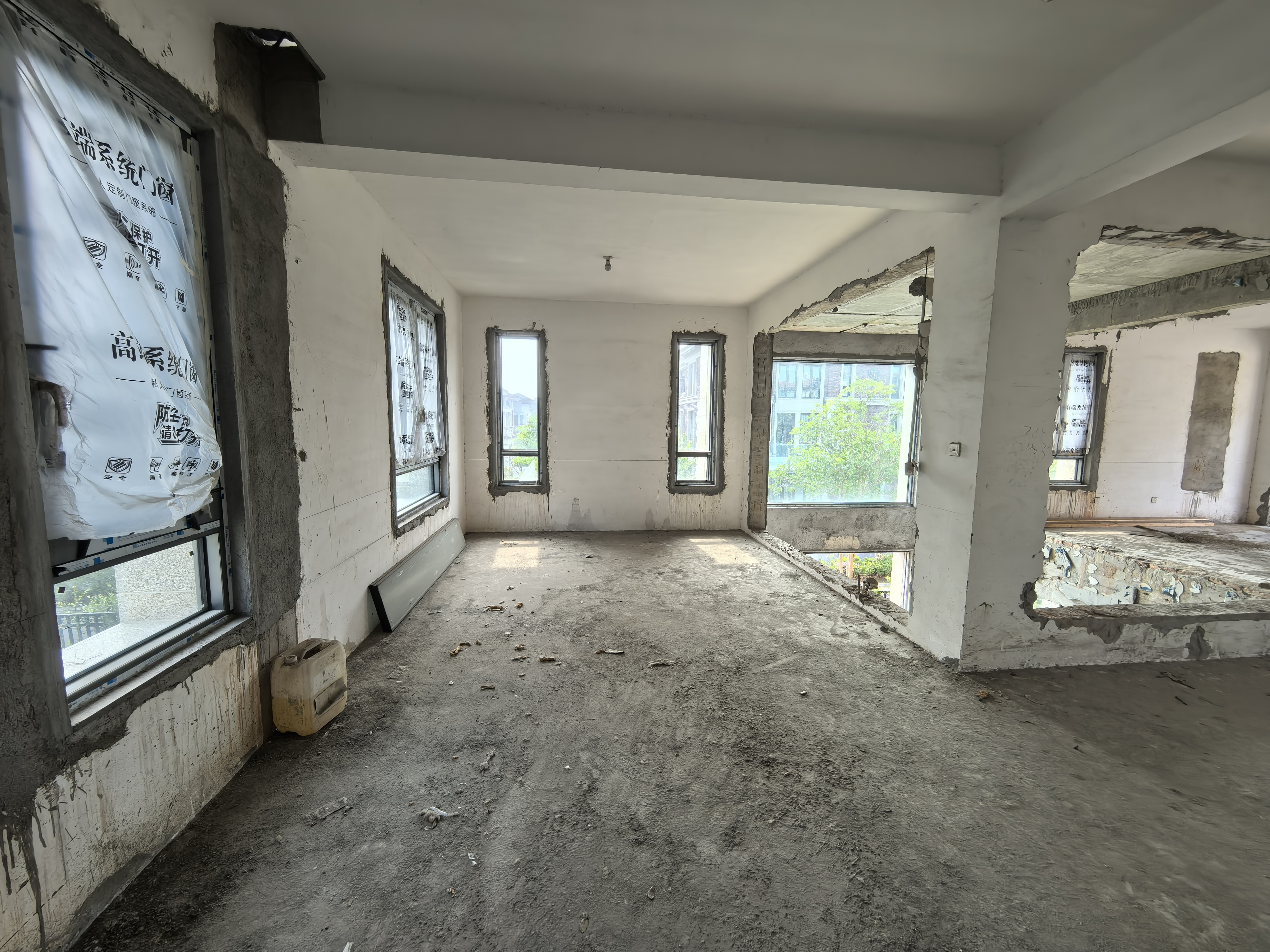 顺发御园 5室2厅3卫 371m&sup2;