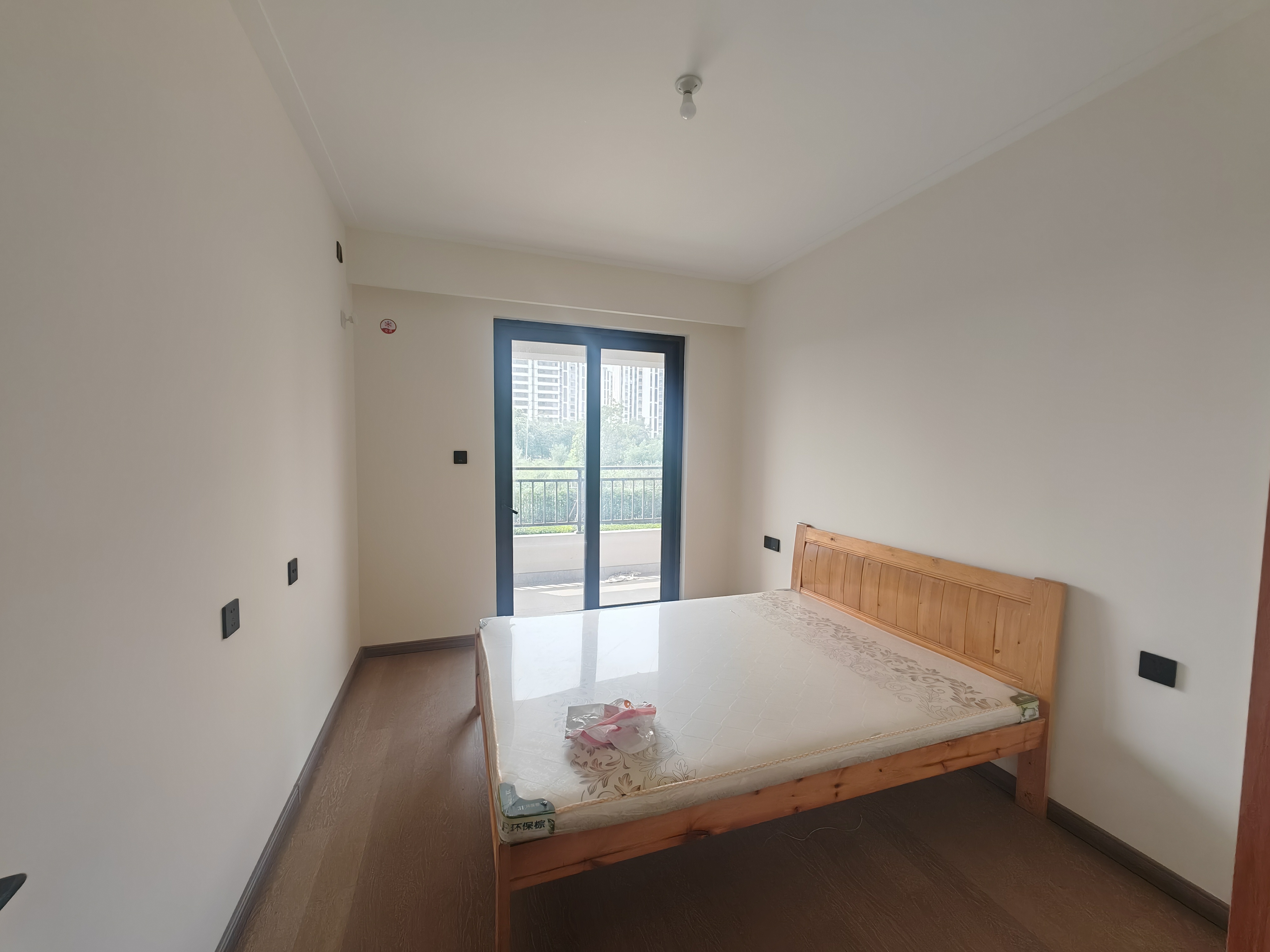 湖山源著 3室2厅1卫 99.47m&sup2;