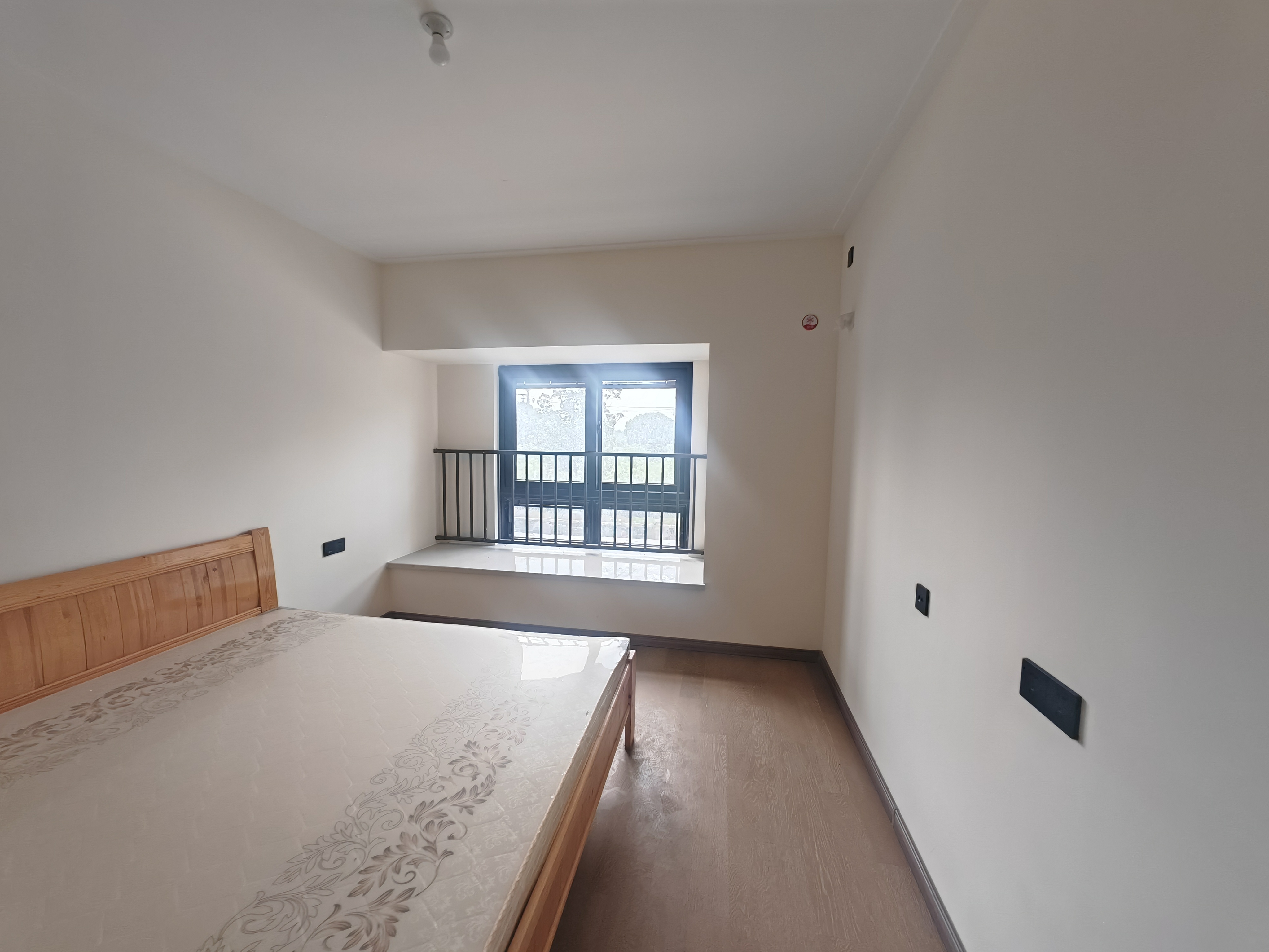 湖山源著 3室2厅1卫 99.47m&sup2;