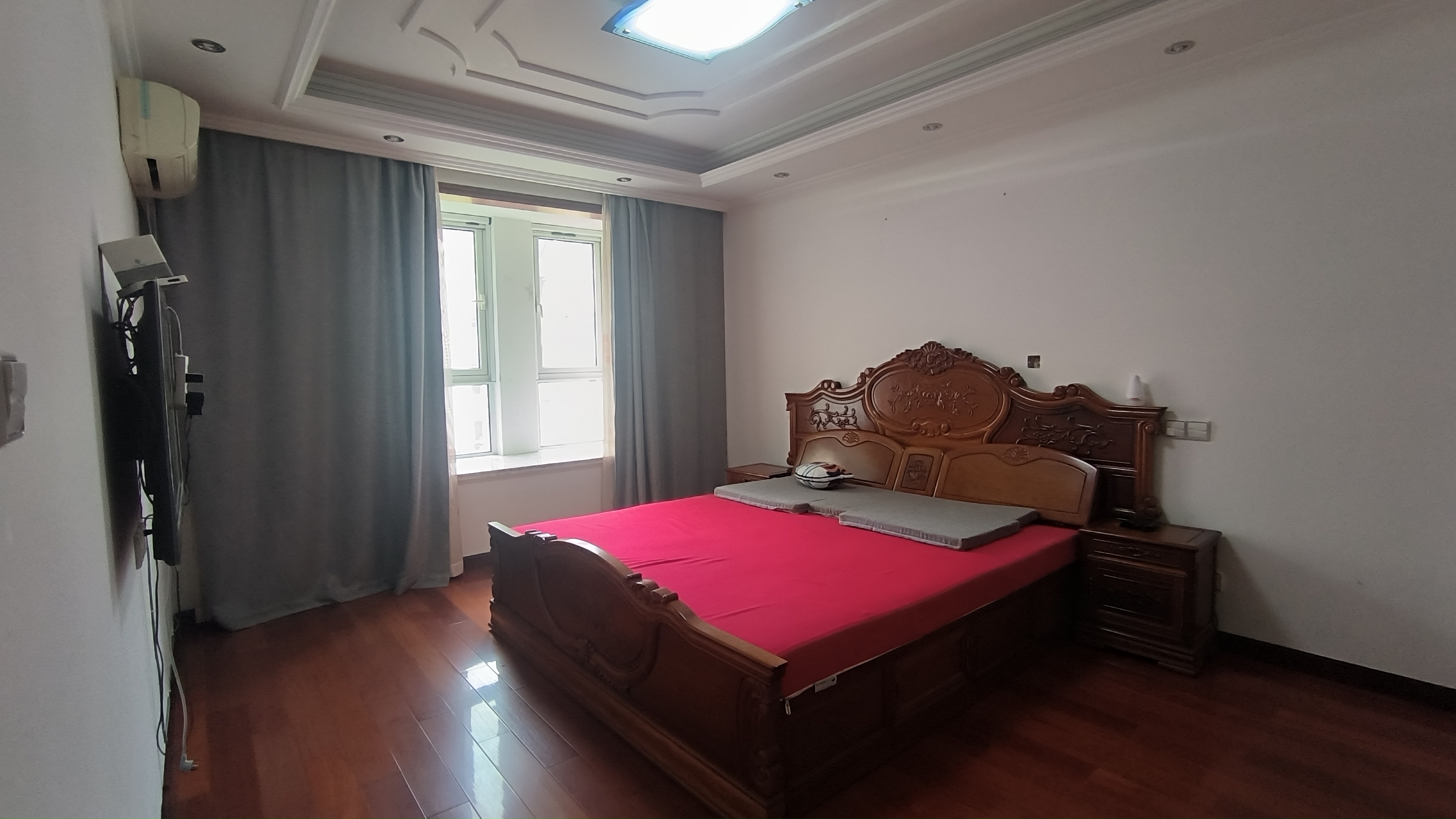 军山花园 4室2厅2卫 190m&sup2;