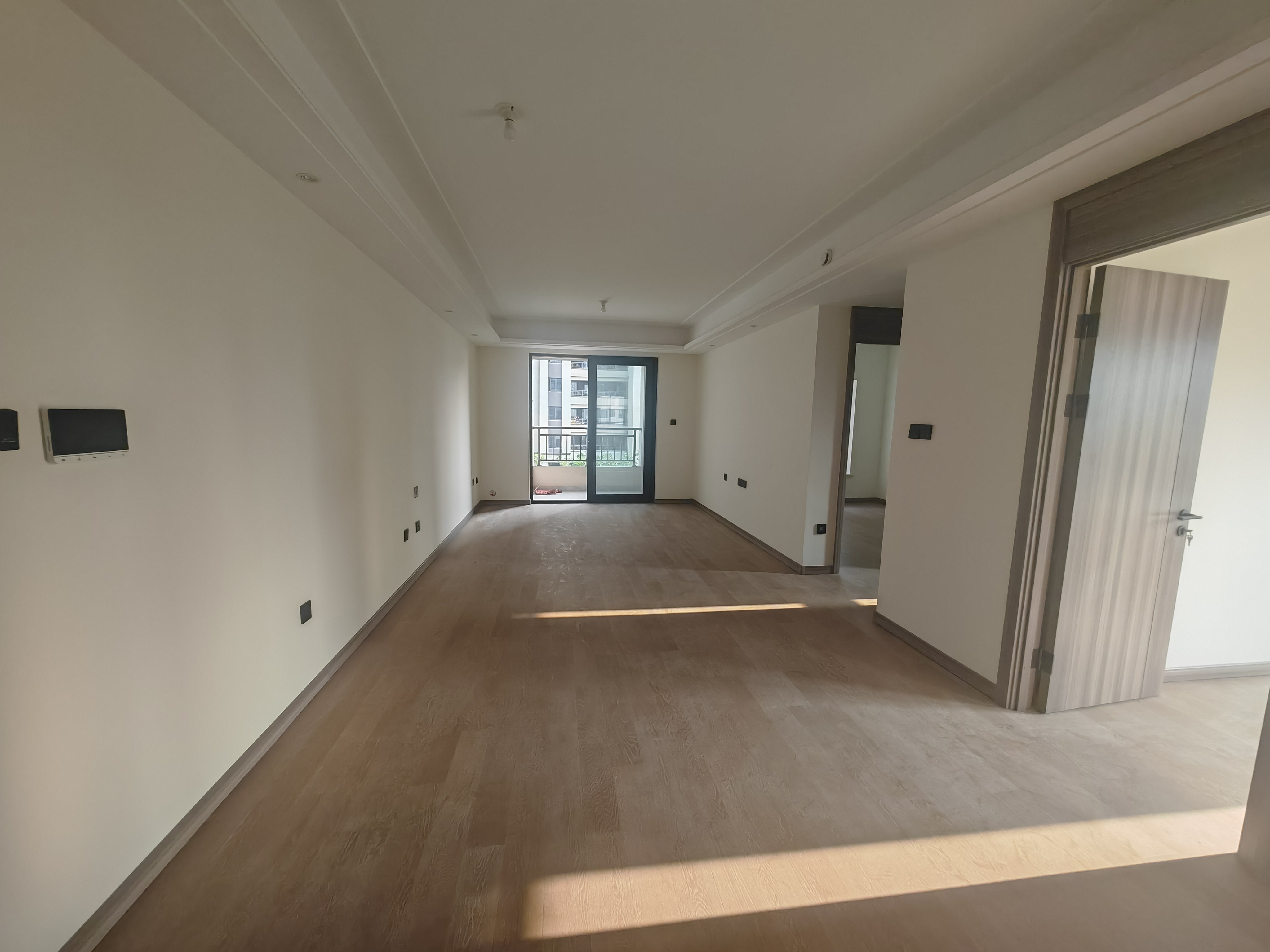 湖山源著 3室2厅1卫 85m²