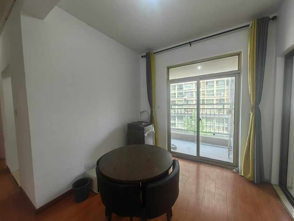 恒盛豪庭 3室2厅2卫 133.00m&sup2;