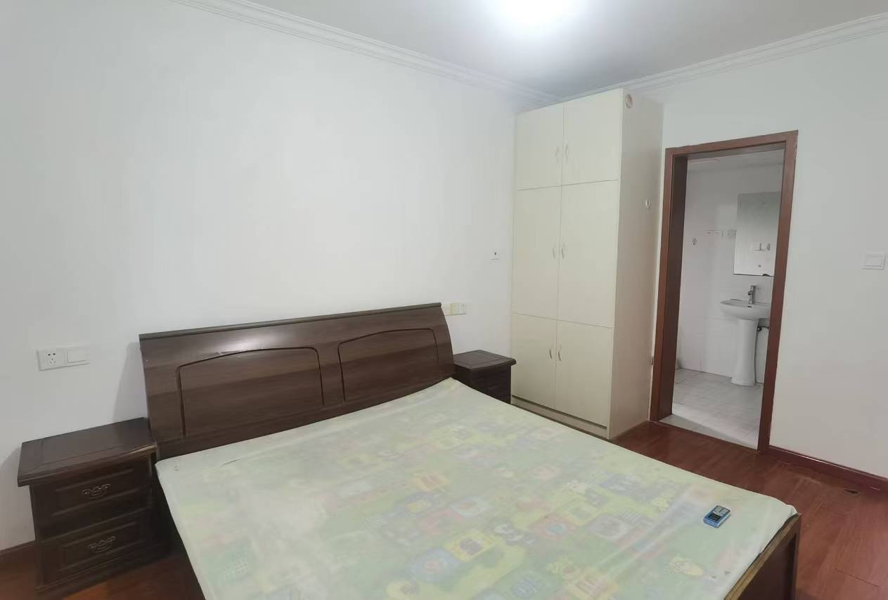 沙家圩花苑 3室2厅2卫 138m&sup2;