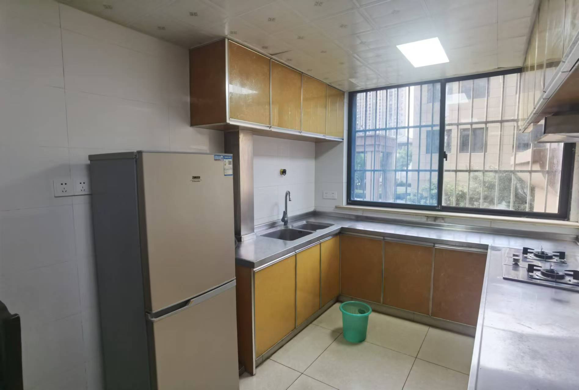 沙家圩花苑 3室2厅2卫 138m&sup2;