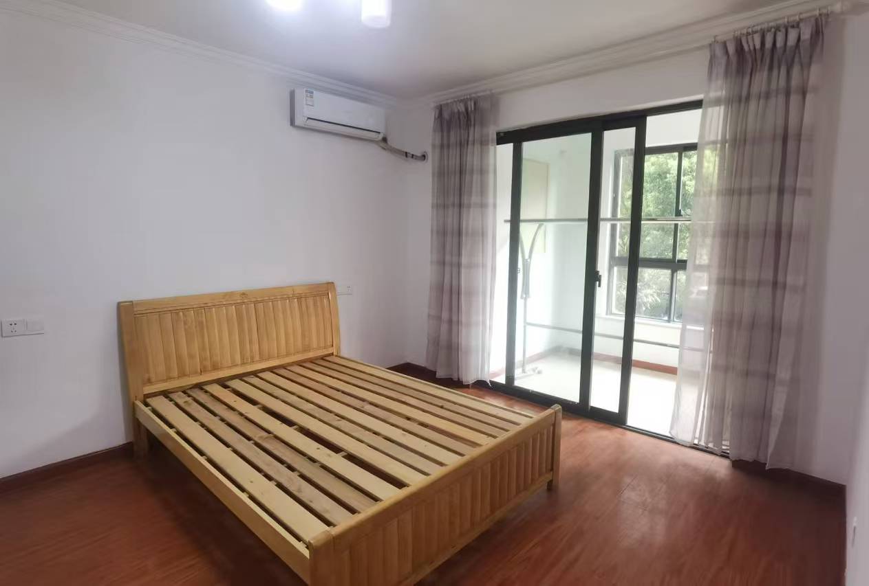 沙家圩花苑 3室2厅2卫 138m&sup2;