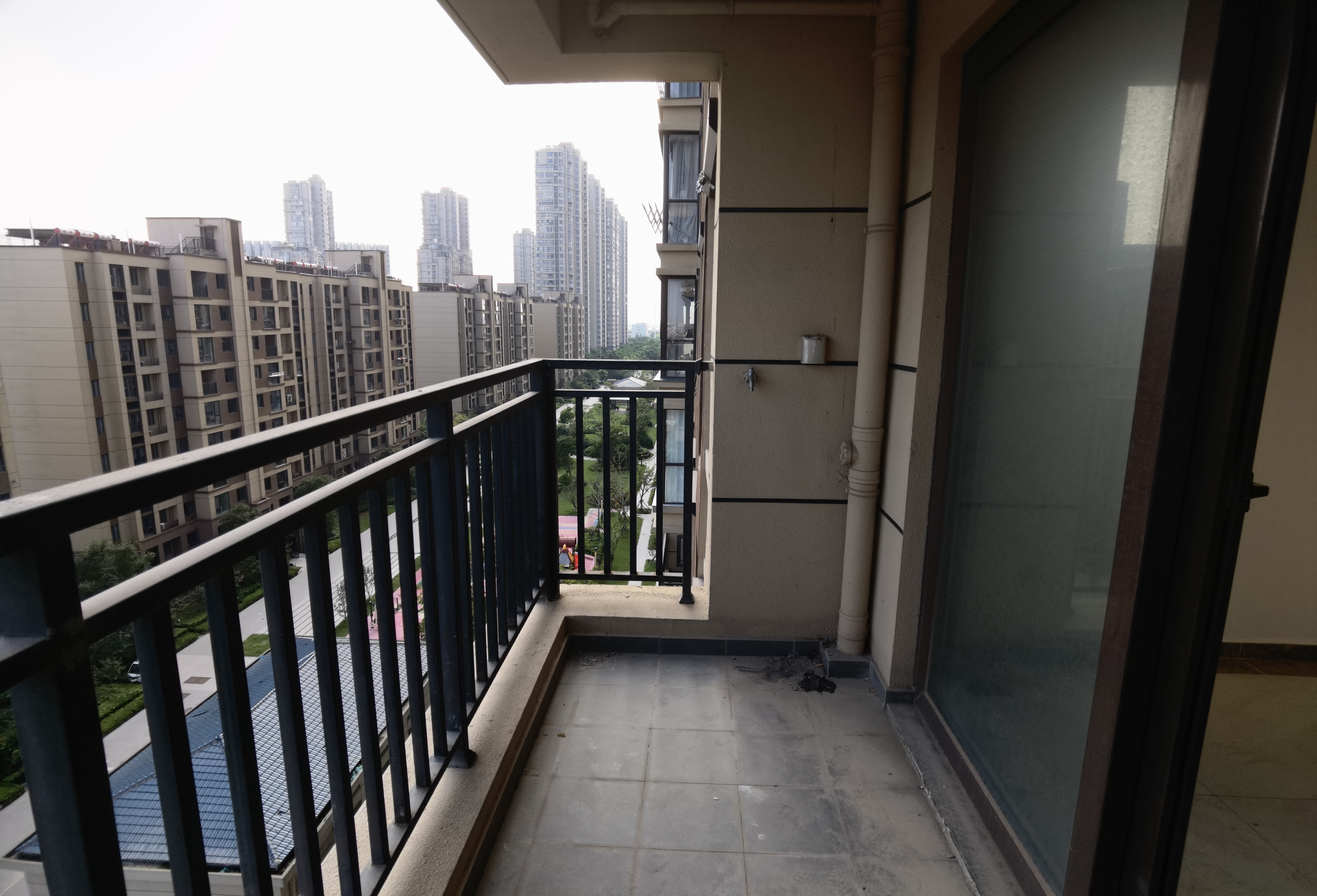 富力院士廷 3室2厅2卫 109m&sup2;